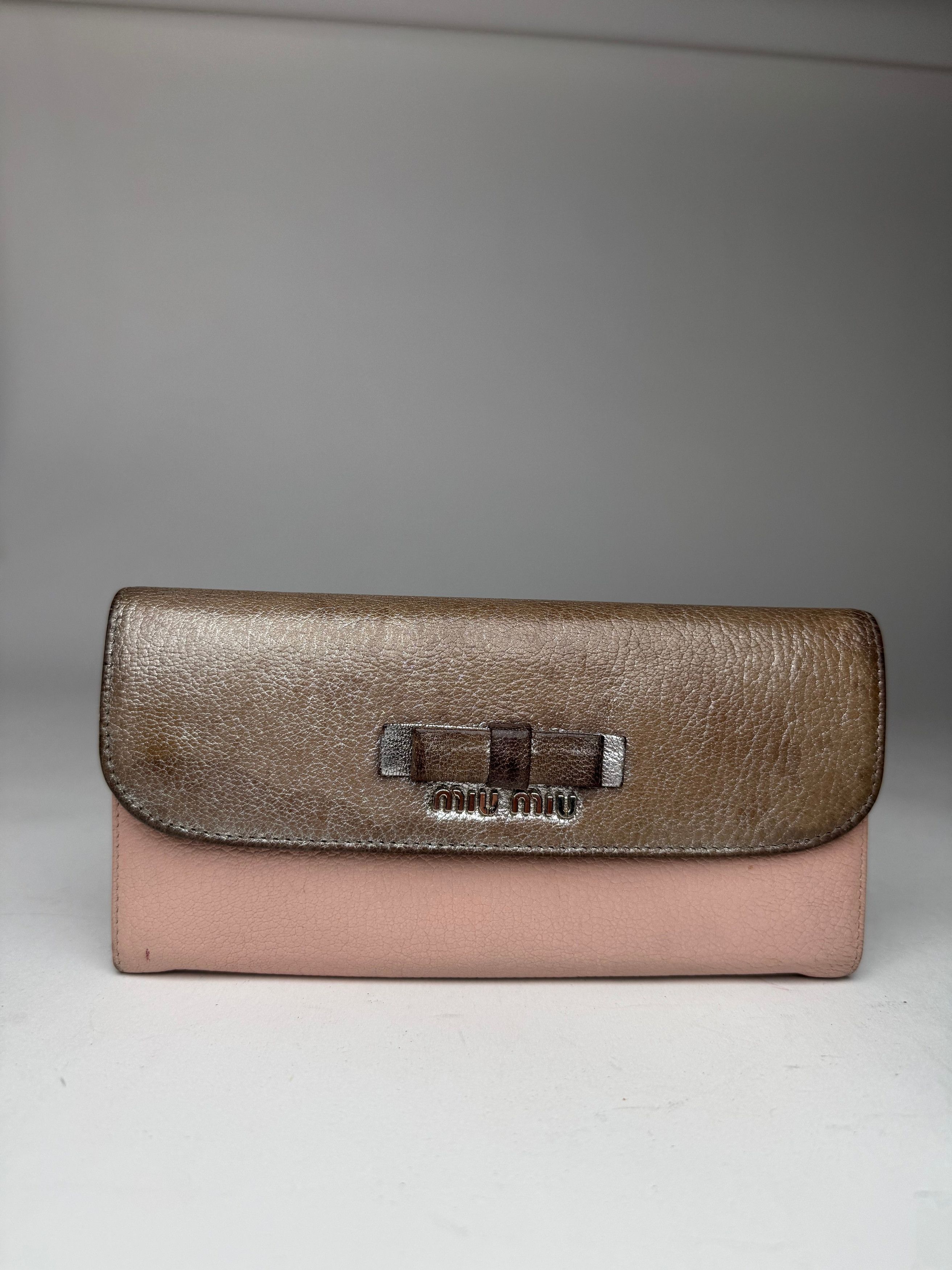 Miu Miu Vintage Leather Wallet Beige Silver Size ONE SIZE - 1 Thumbnail