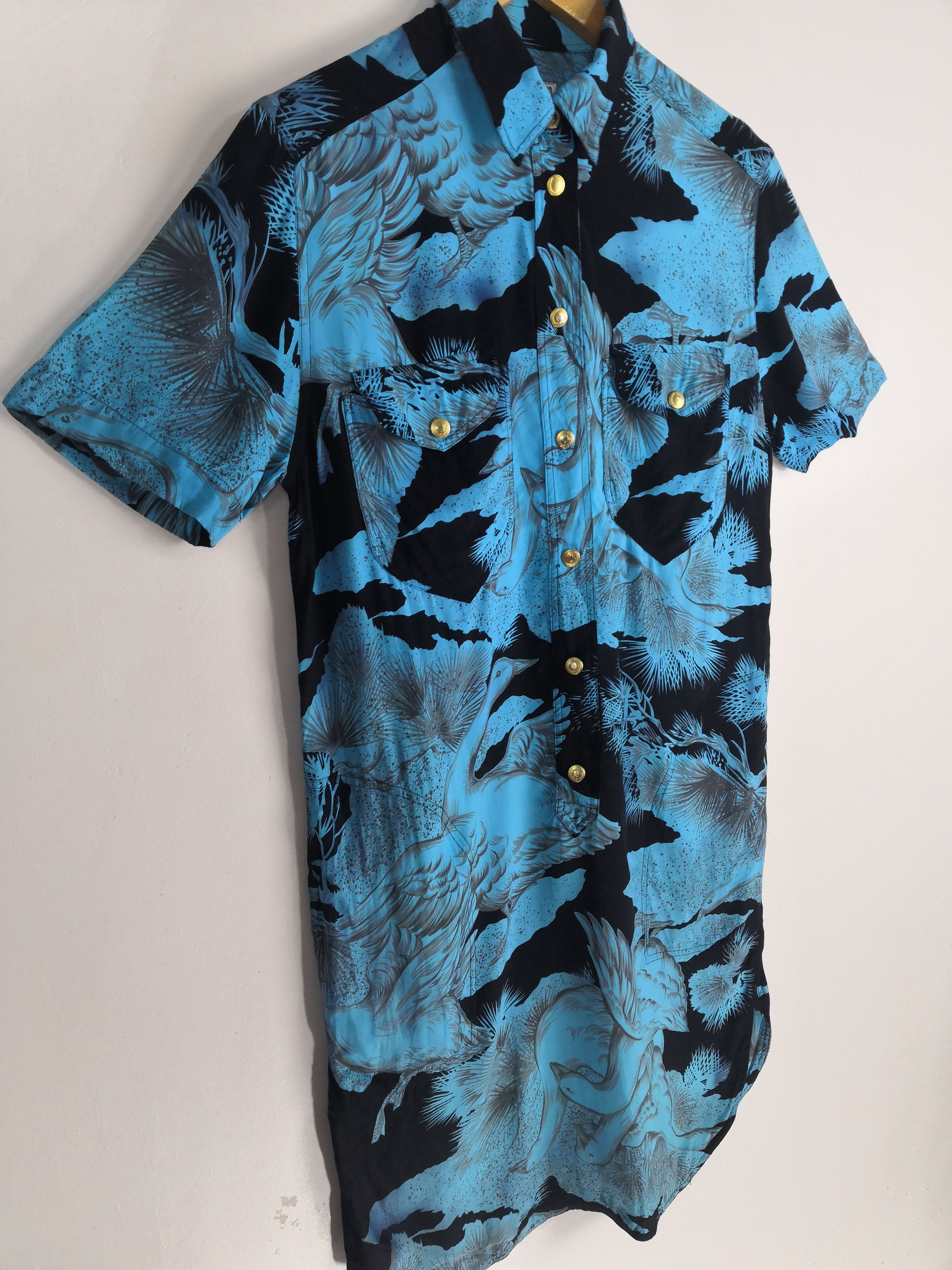 Moschino Vintage 90s Moschino Shirt Abstract Habitat Art Overprint Size M / US 6-8 / IT 42-44 - 4 Thumbnail