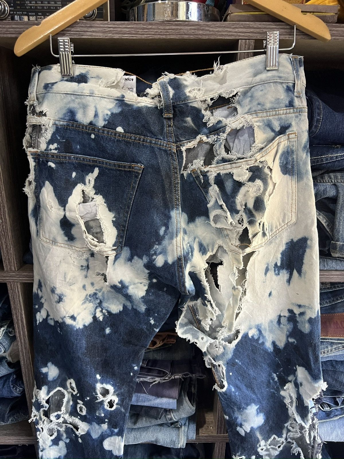 H&M 🔥Thrashed H&M Tie Dye Distressed Denim Size US 33 - 12 Thumbnail