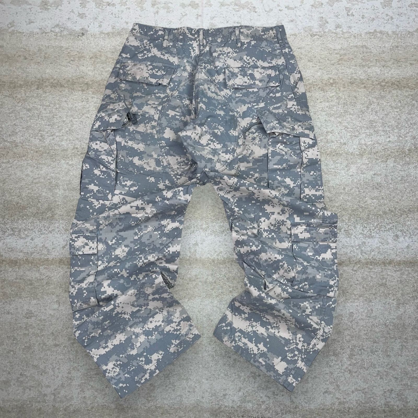 Vintage Vintage 90s Military Camo Tactical Pants 32x30 Double Knees Size US 32 / EU 48 - 1 Thumbnail