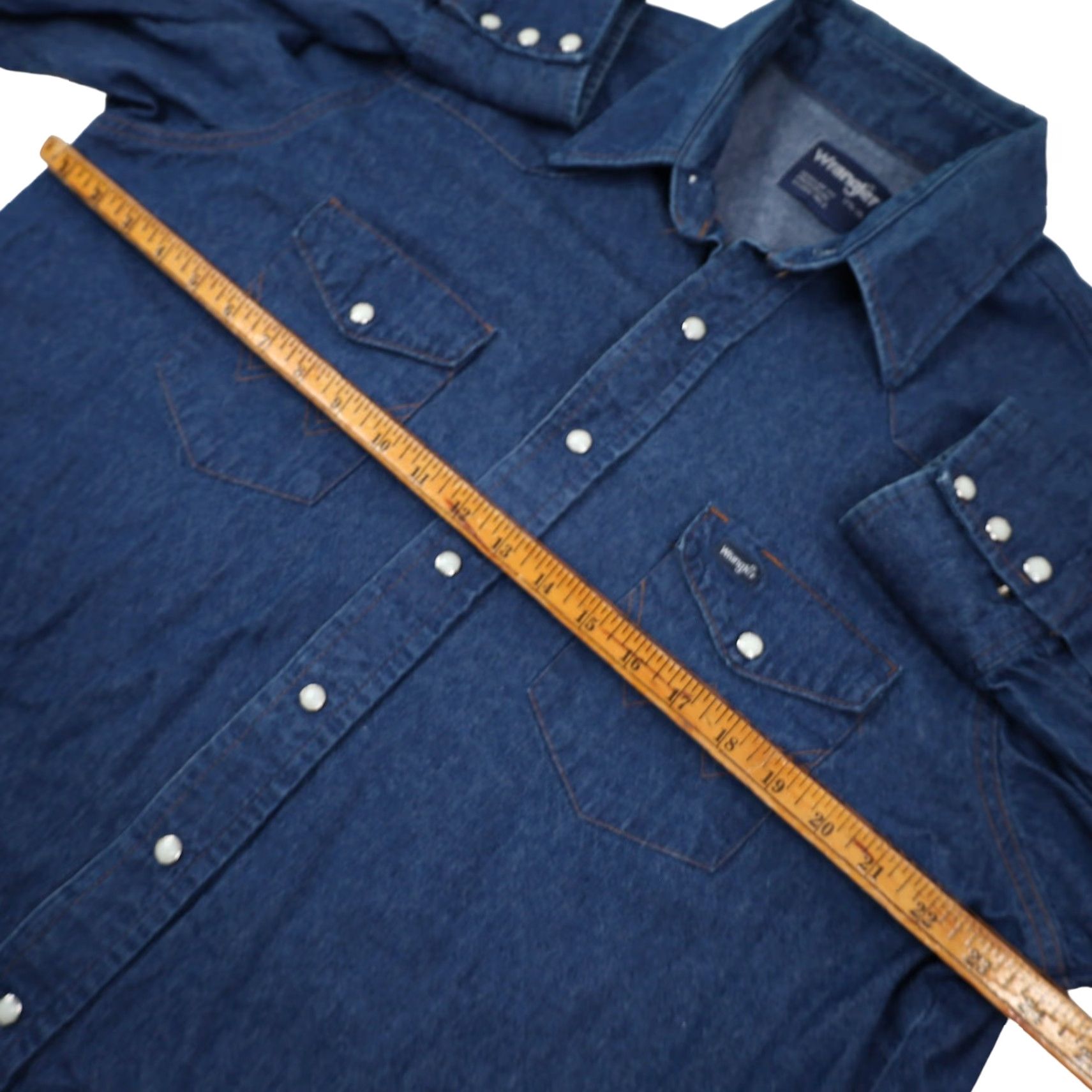 Wrangler VINTAGE Wrangler Mens XL Pearl Snap Down Denim Western Shirt Blue Size US XL / EU 56 / 4 - 5 Thumbnail