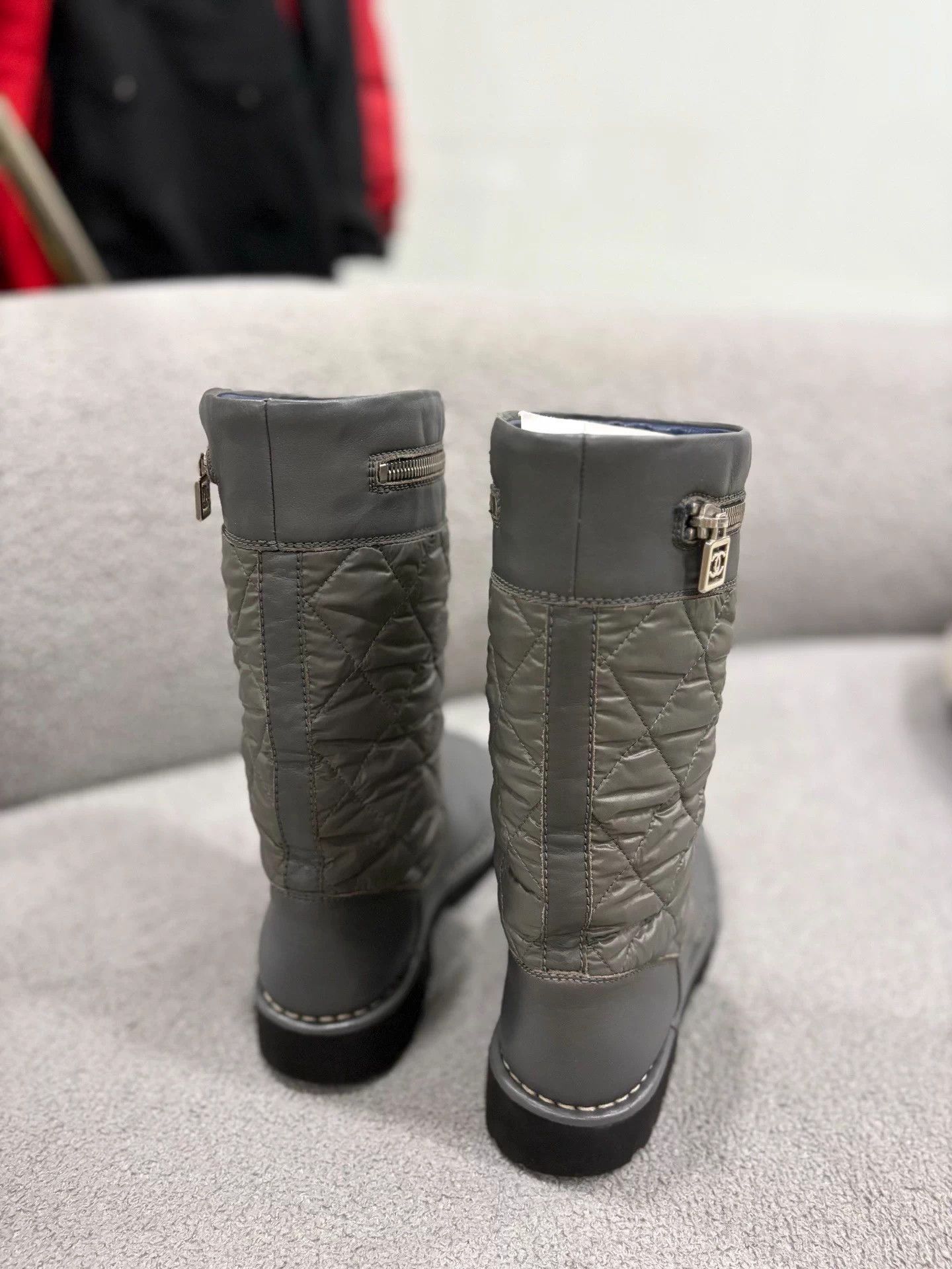 Chanel Chanel gray down boots 99 new EU 36.5 Size US 5.5 / IT 35.5 - 3 Thumbnail