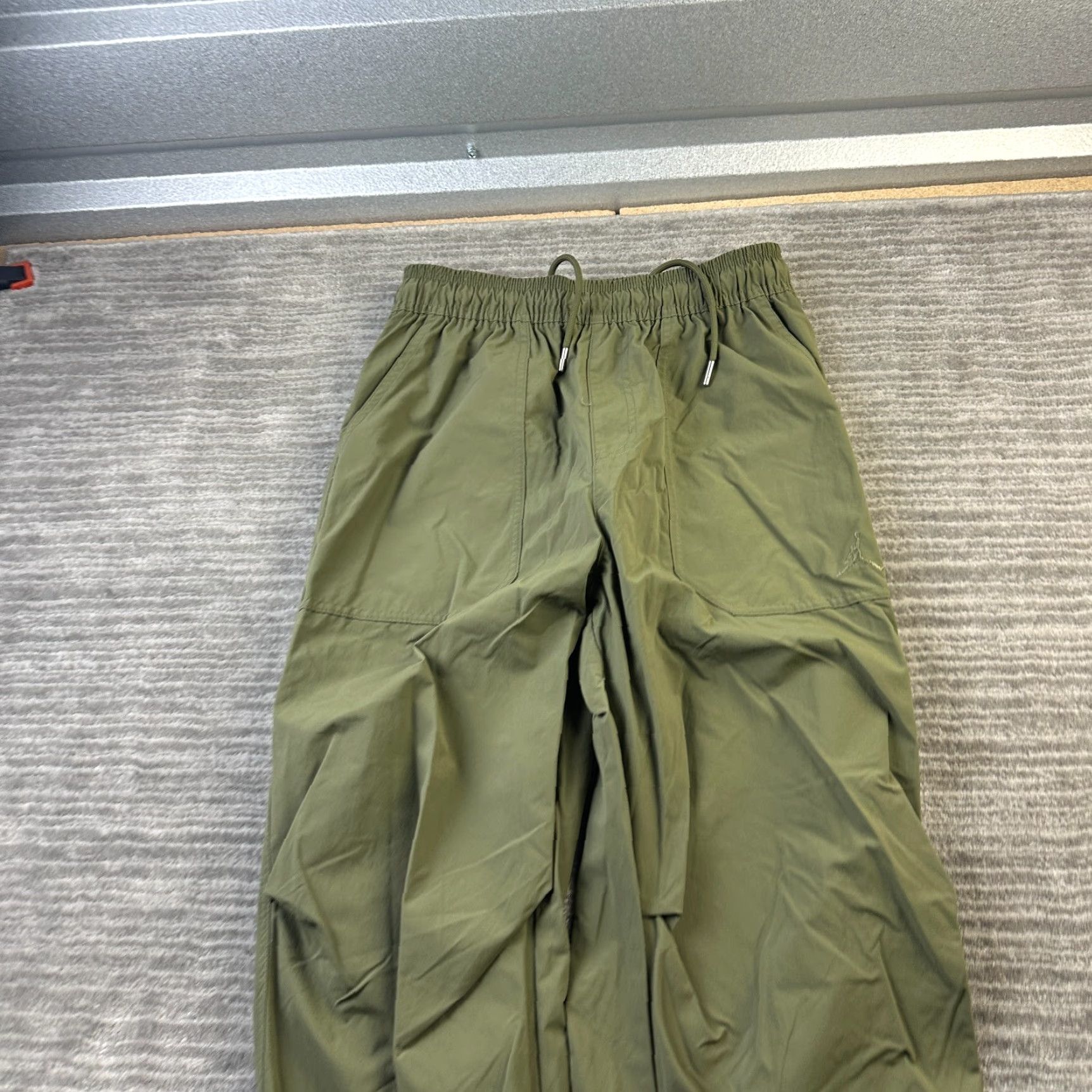 Jordan Brand Jordan Pants Mens Extra Small Beige Green Essentials Woven Jumpman Size US 27 - 3 Thumbnail