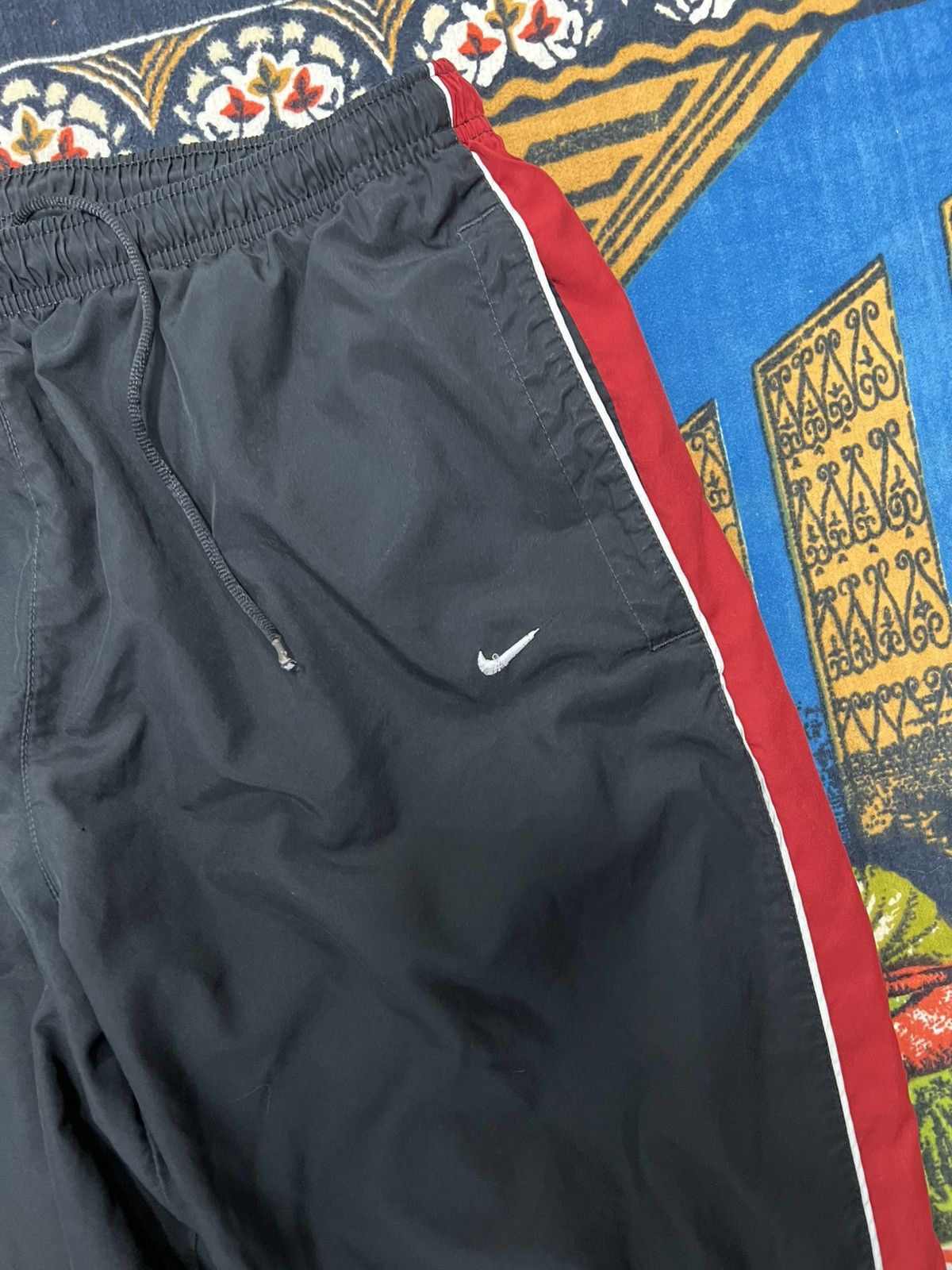 Nike Vintage Black Red Nike Track Pants size XL baggy fit Striped Size US 36 / EU 52 - 6 Thumbnail
