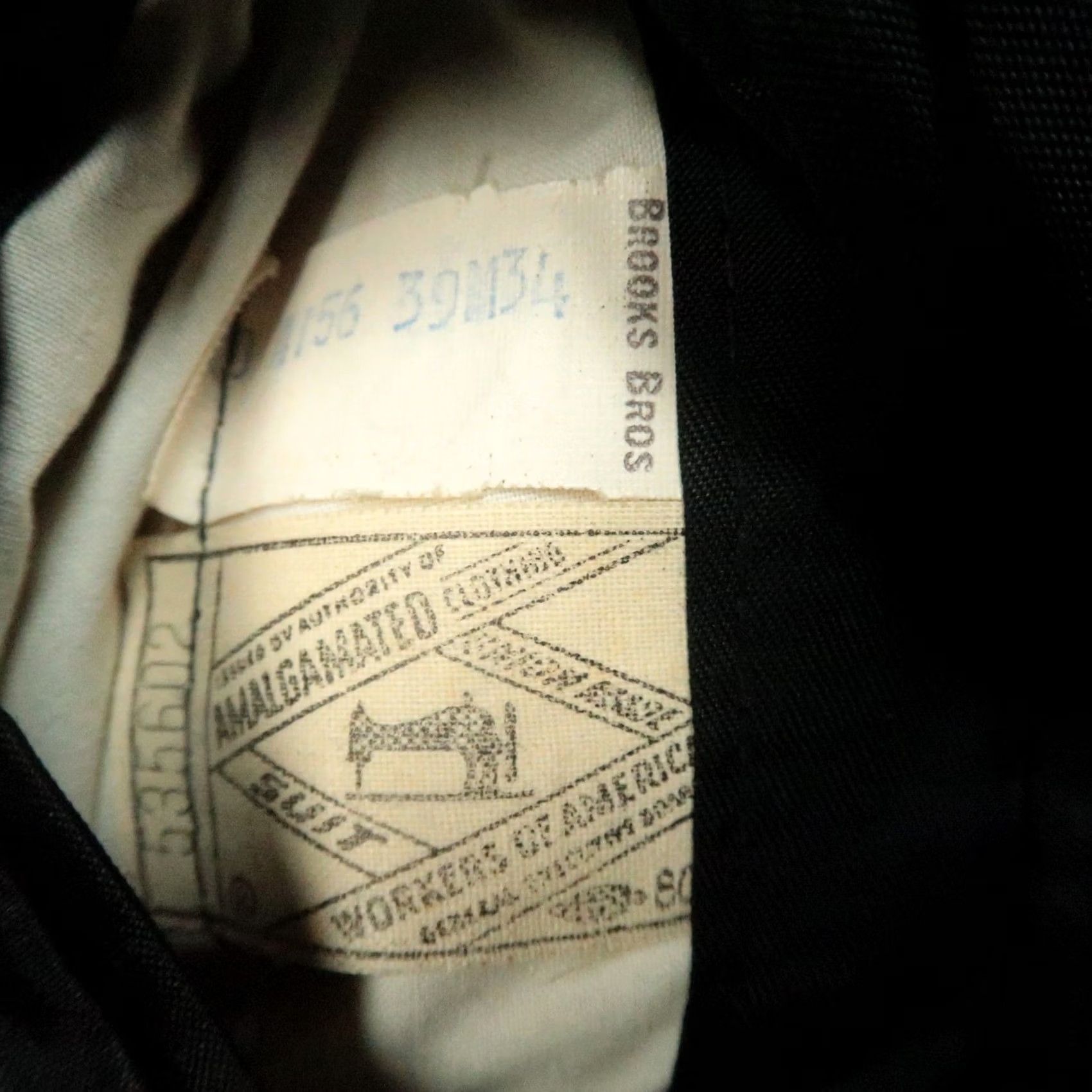 Brooks Brothers VINTAGE Brooks Brothers Blazer Mens 40R Black Tuxedo Jacket Formal Union Made Blazer Mens 40 Black Tuxedo Jacket Formal Union Made Size 40R - 5 Thumbnail