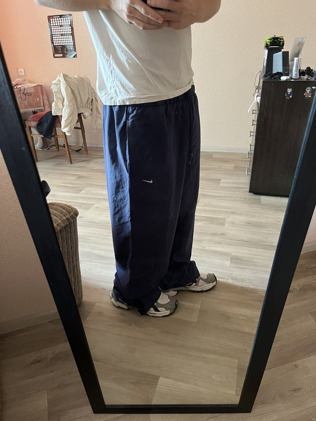 Nike BAGGY Vintage Nike Nylon Y2K Track Pants Size US 32 / EU 48 - 1 Thumbnail