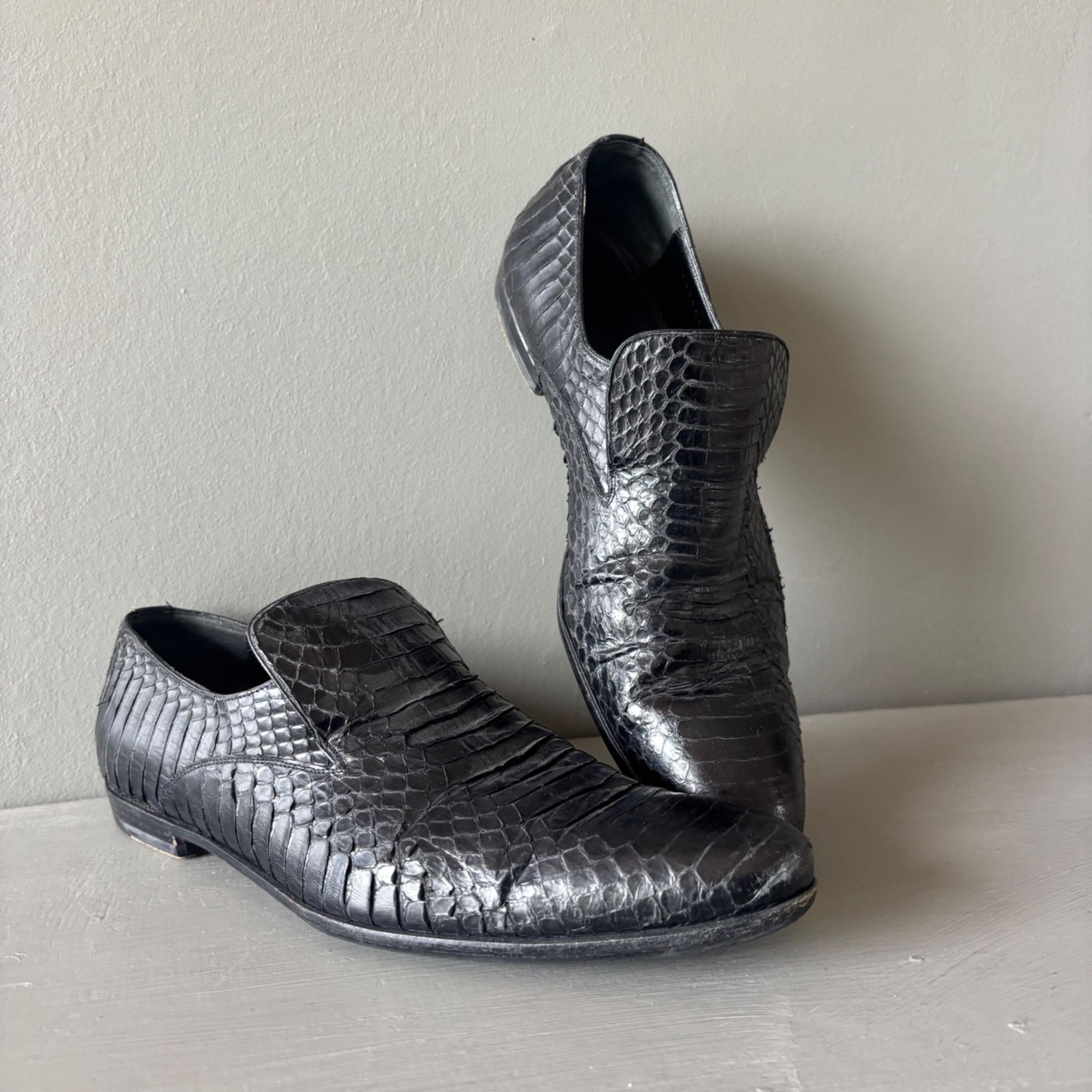 Gucci Vintage Gucci Black Genuine Python Leather Loafers Size 39E Size US 6 / EU 39 - 6 Thumbnail