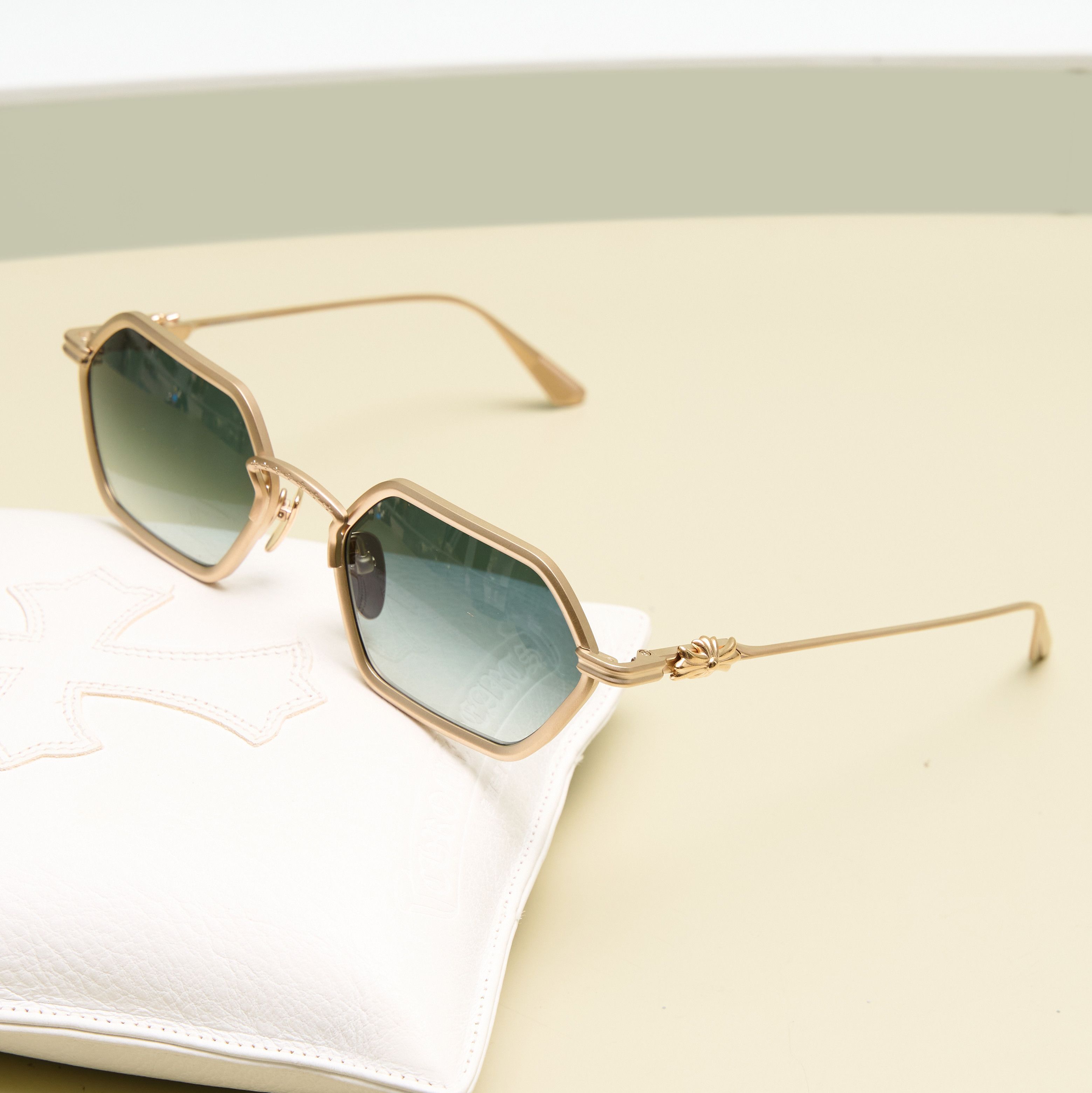 Chrome Hearts CHROME HEARTS DATASS MATTE GOLD PLATED Size ONE SIZE - 1 Thumbnail