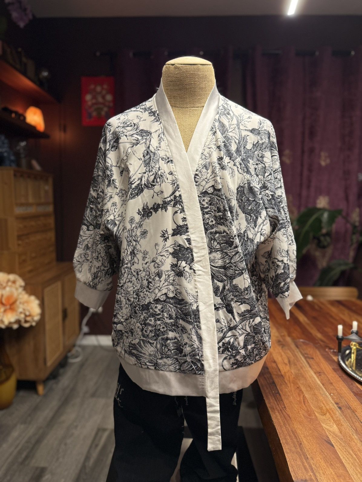 Other Vintage-Inspired Black & White Botanical Kimono Jacket Size M / US 6-8 / IT 42-44 - 2 Thumbnail