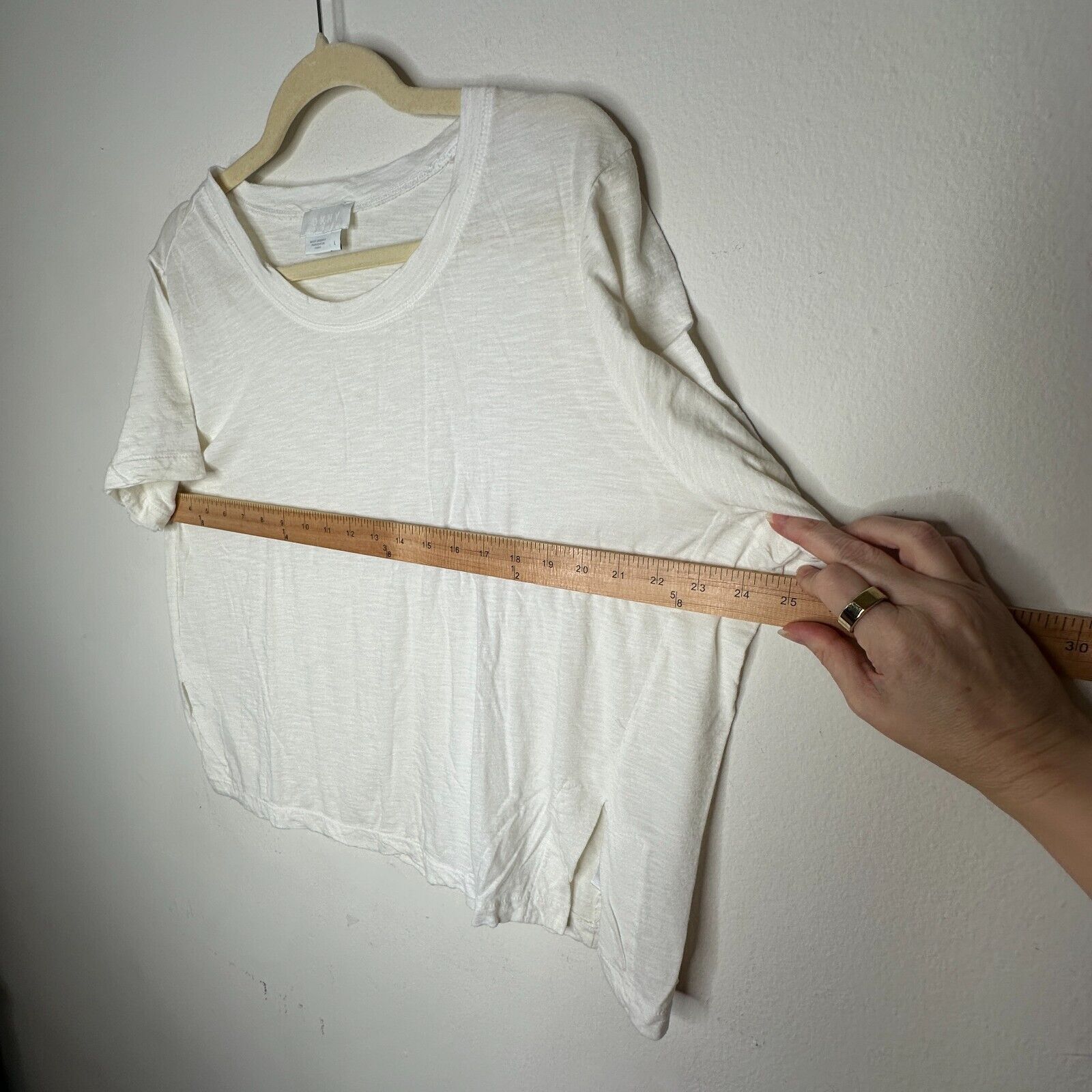 DKNY DKNY Ultra Soft Cream Short Sleeve Round Neck Crop Top L Size L / US 10 / IT 46 - 10 Thumbnail