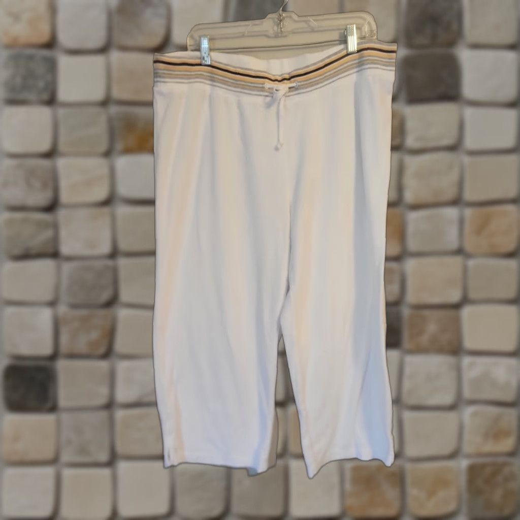 Vintage VINTAGE Lady Foot Locker Crop Terry Pants 2X White Plus 1990s 90s Y2K Ladies Boys Girls Mens Womens Size 40" / US 18 - 1 Thumbnail