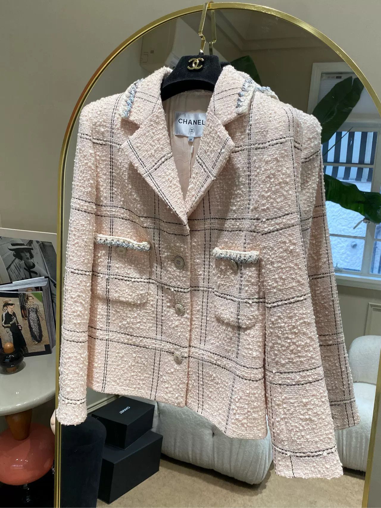 Chanel Chanel 21B Pink Tweed Jacket FR34 Size US XS / EU 42 / 0 - 1 Thumbnail