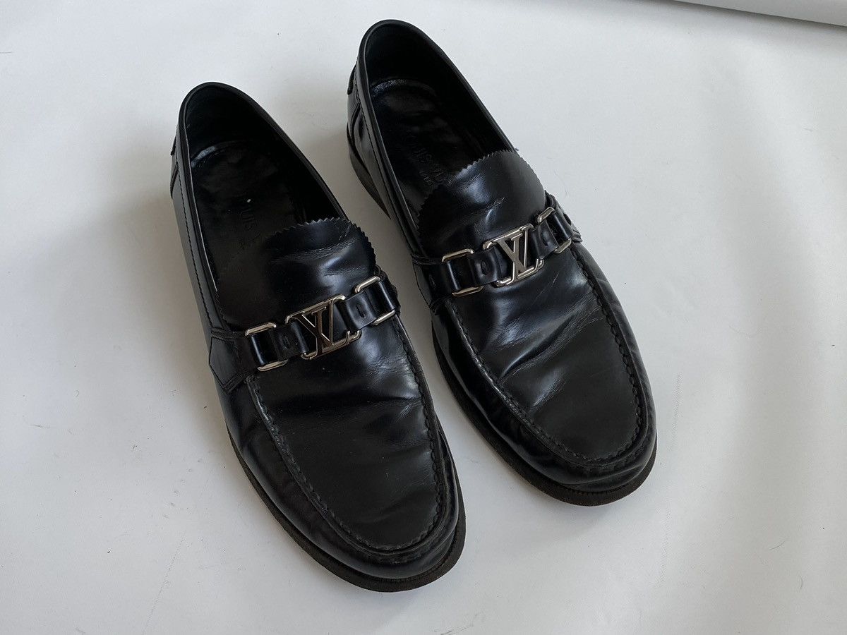 Louis Vuitton LOUIS VUITTON MENS LOAFERS BLACK LEATHER METAL LOGO UK 7 Size US 8 / EU 41 - 2 Thumbnail