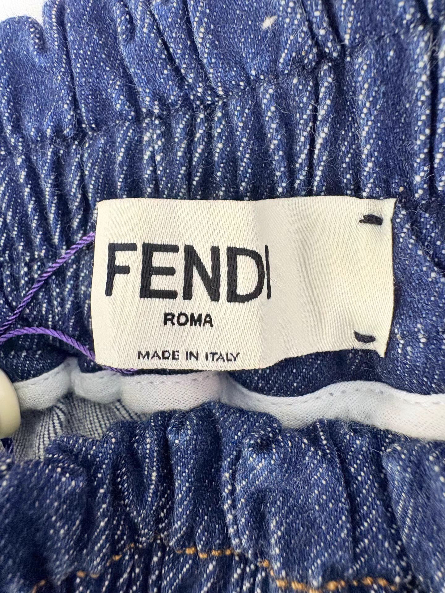 Fendi FENDI Back Pocket Printed Logo Denim Shorts K1 Size 36" / US 14 / IT 50 - 4 Thumbnail