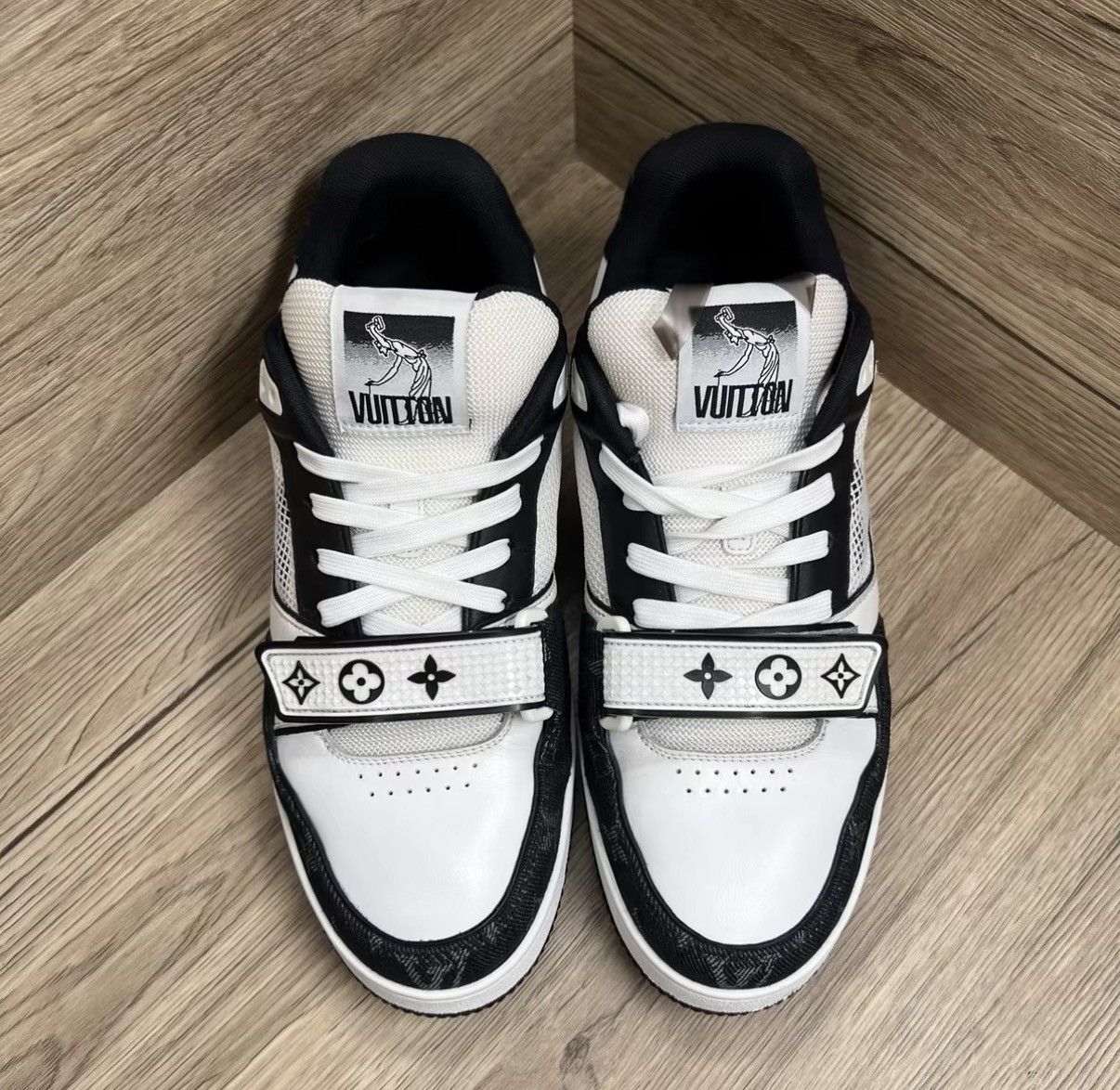 Louis Vuitton Louis Vuitton Trainer Denim Velcro Sneakers J41 Size US 7 / EU 40 - 4 Thumbnail