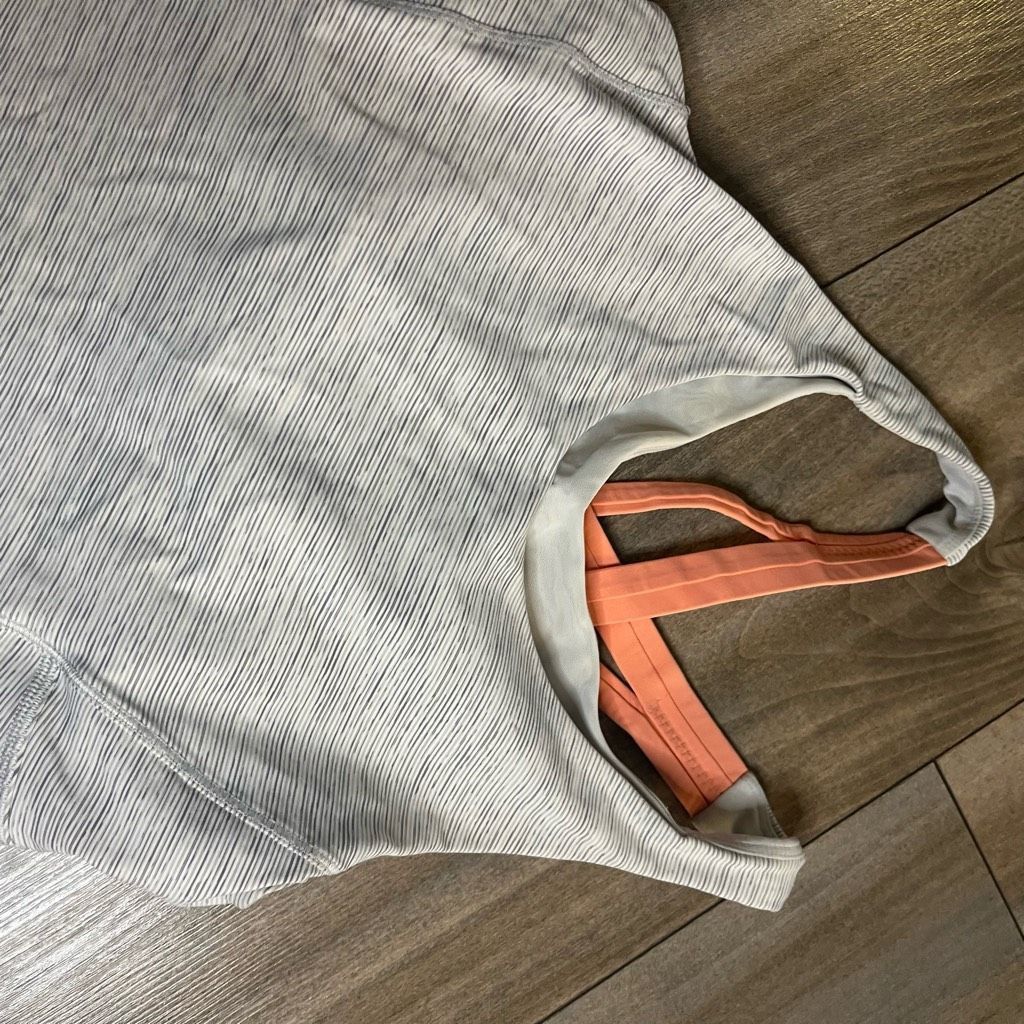 Lululemon Lululemon Grey Built in Bra Athletic Workout Tank Top Women Size M / US 6-8 / IT 42-44 - 2 Thumbnail