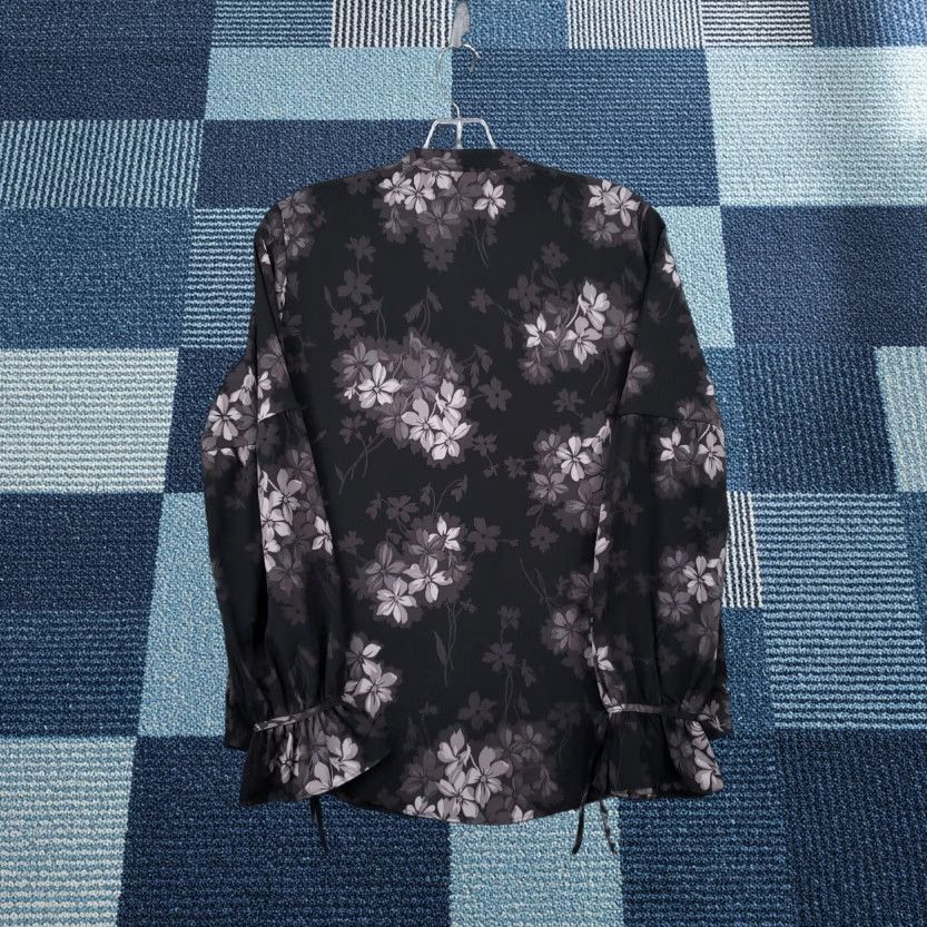 Ann Taylor Ann Taylor Shirt Womens XS Black Floral Button Up Bell Long Sleeve Blouse Boho Size XS / US 0-2 / IT 36-38 - 1 Thumbnail