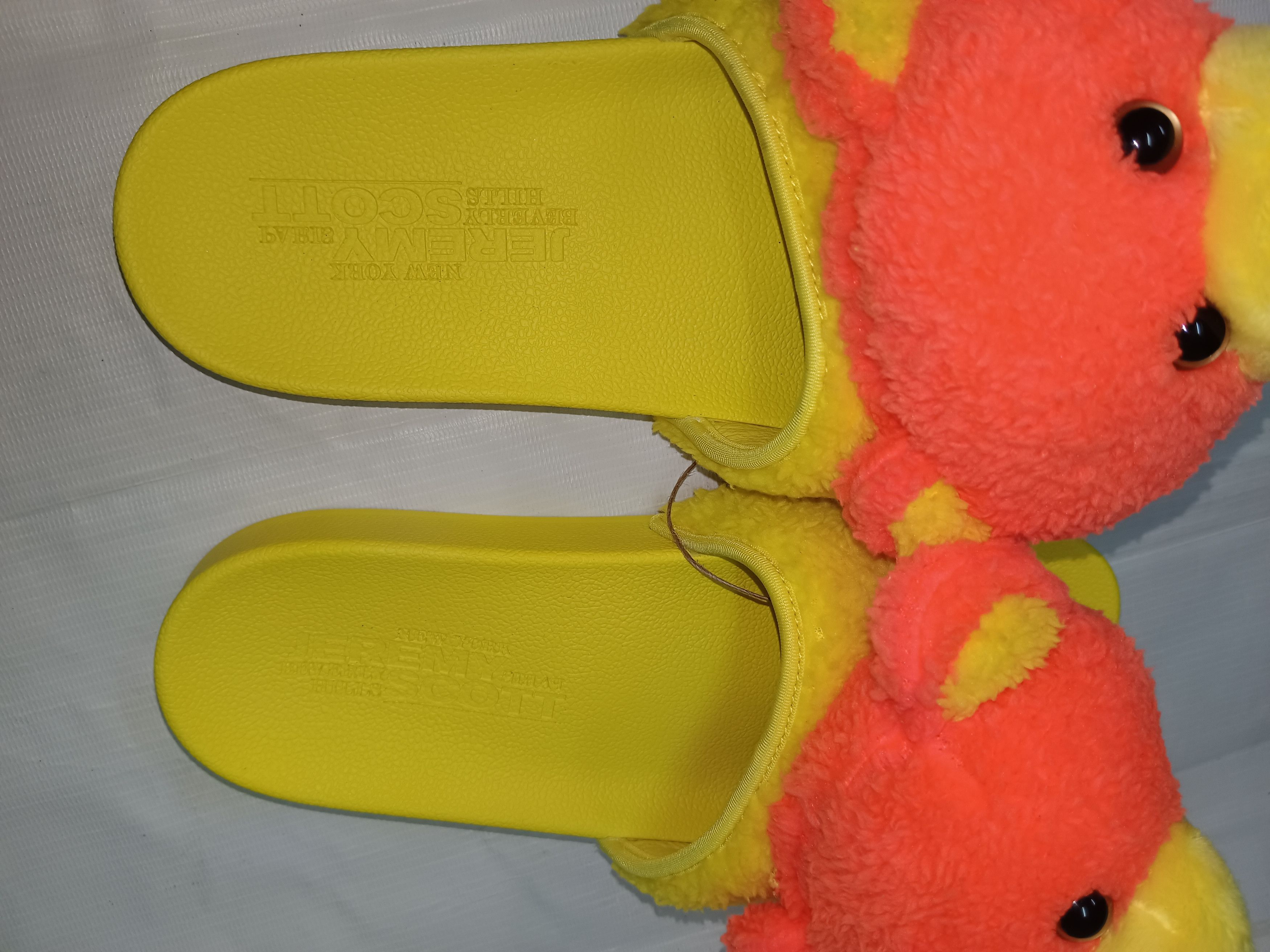 Adidas Adidas X Jeremy Scott Teddy Bear Slides Size US 10 / EU 43 - 6 Thumbnail