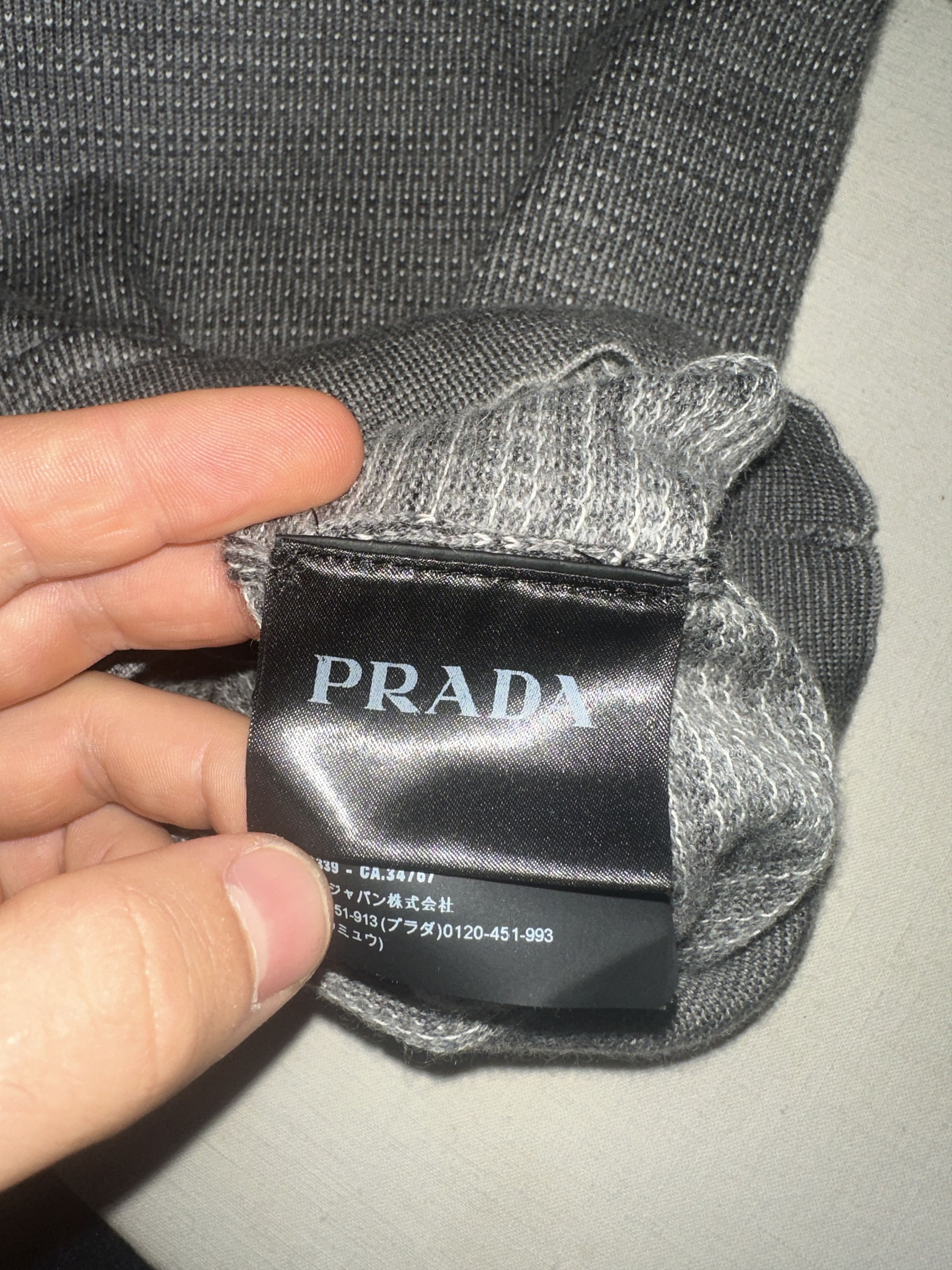 Prada Prada Milano V Neck Light Sweater Pullover Striped Size 52 L Size US L / EU 52-54 / 3 - 12 Thumbnail