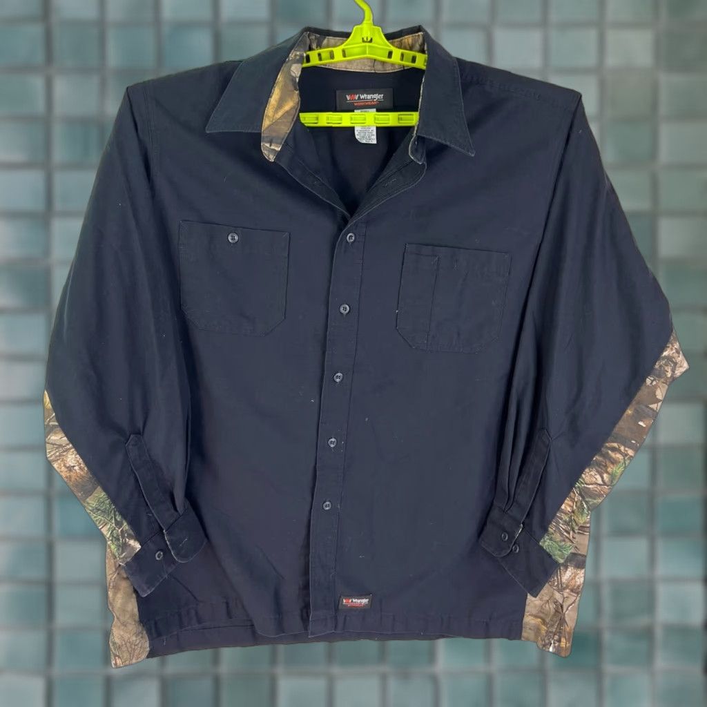 Wrangler Wrangler Workwear Camo Button Up Long Sleeve Mens XXL Black Green Pockets Size US XXL / EU 58 / 5 - 1 Thumbnail