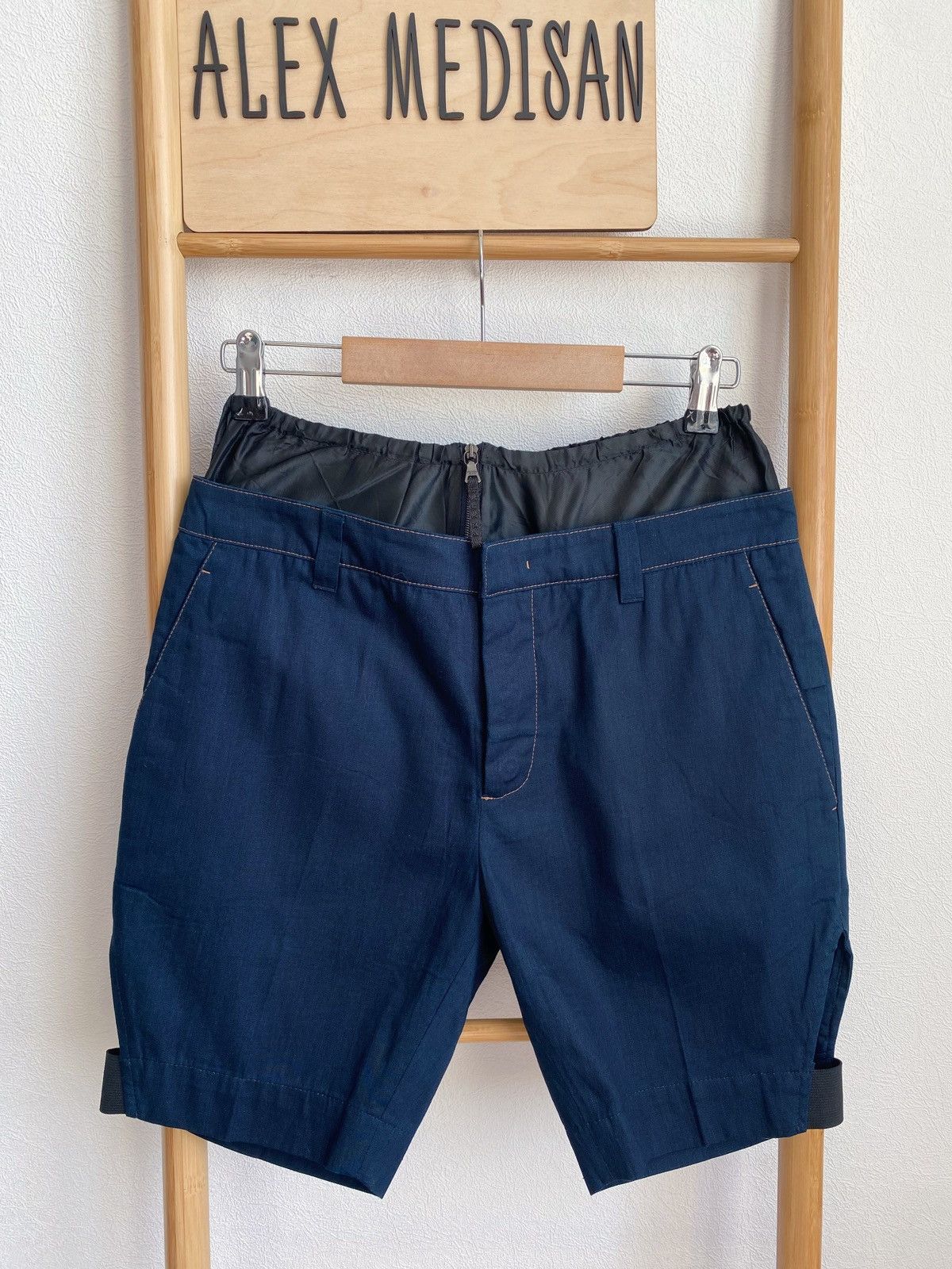 Prada New Prada Shorts Size 25 Size 25" / US 0 / IT 36 - 9 Thumbnail