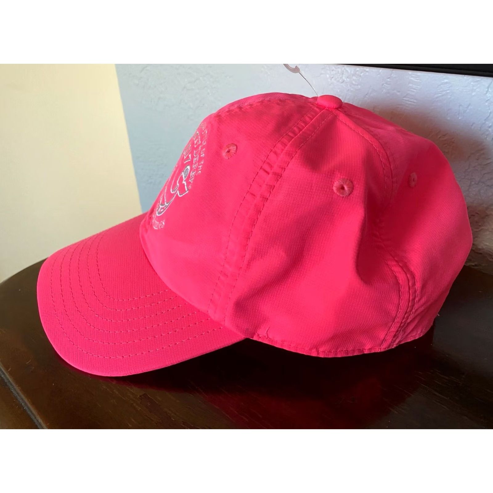 Vineyard Vines Vineyard Vines Kentucky Derby Hat Womens Baseball Cap Pink 2017 EUC Whale Accent Buckle Solid Knit Polyester Size One Size Mens Womens Girls Boys Size ONE SIZE - 2 Thumbnail