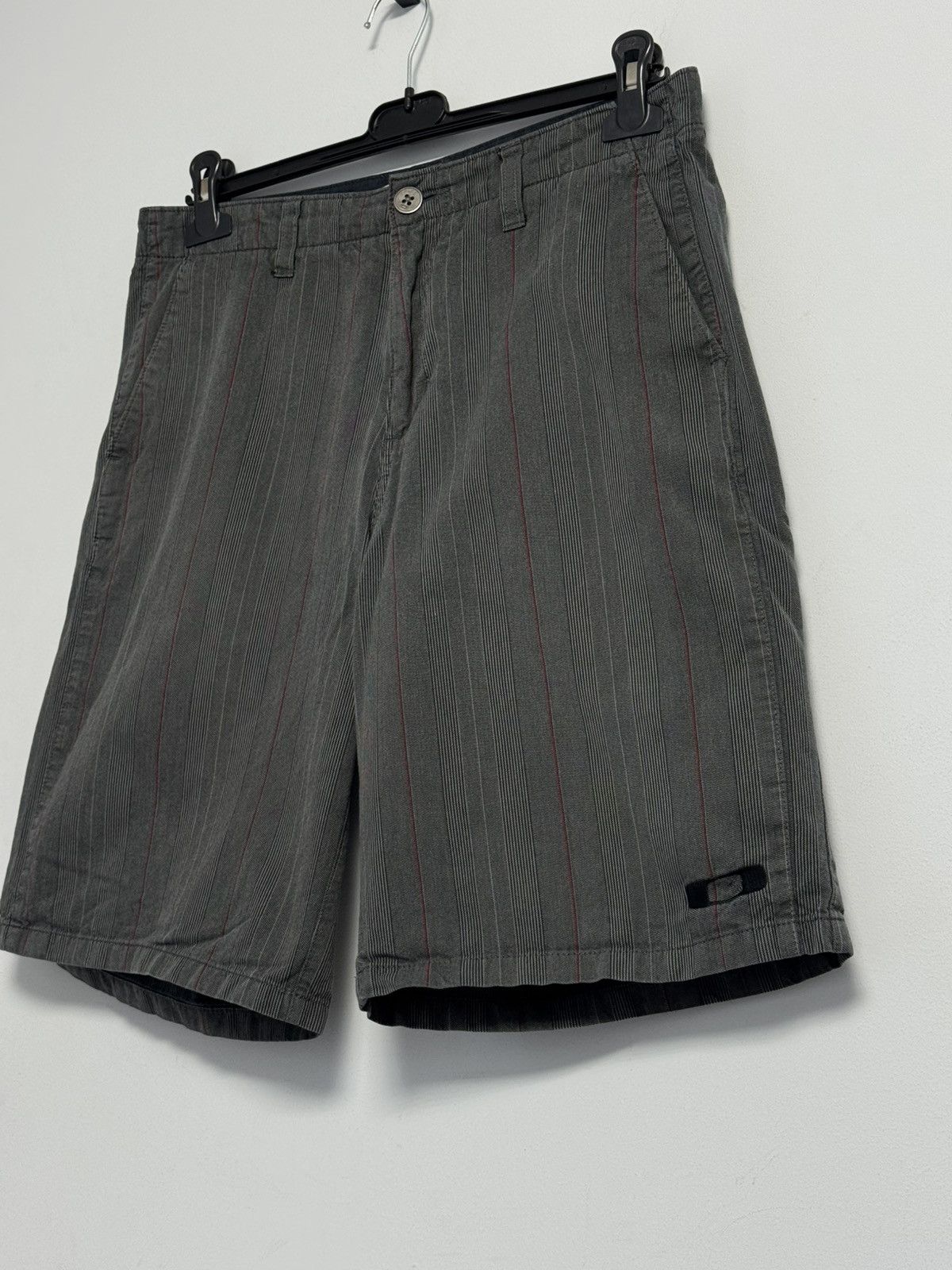 Oakley Oakley Vintage Shorts Y2K Style Hype Size 30" / US 8 / IT 44 - 2 Thumbnail