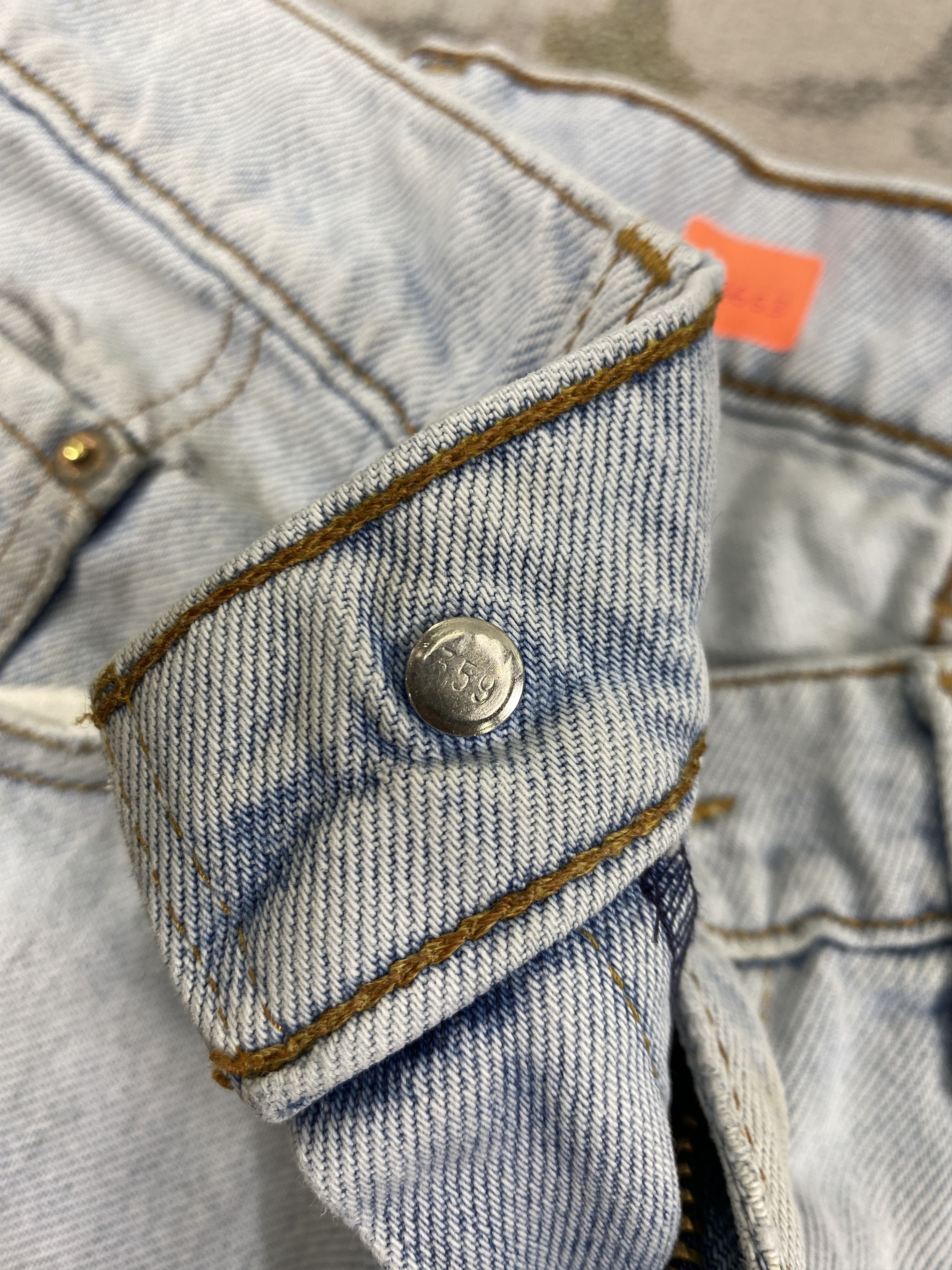 Levi's Light Blue Wash Vintage Levi's Jeans 32x29 Denim- JN3653 Size US 32 / EU 48 - 7 Thumbnail