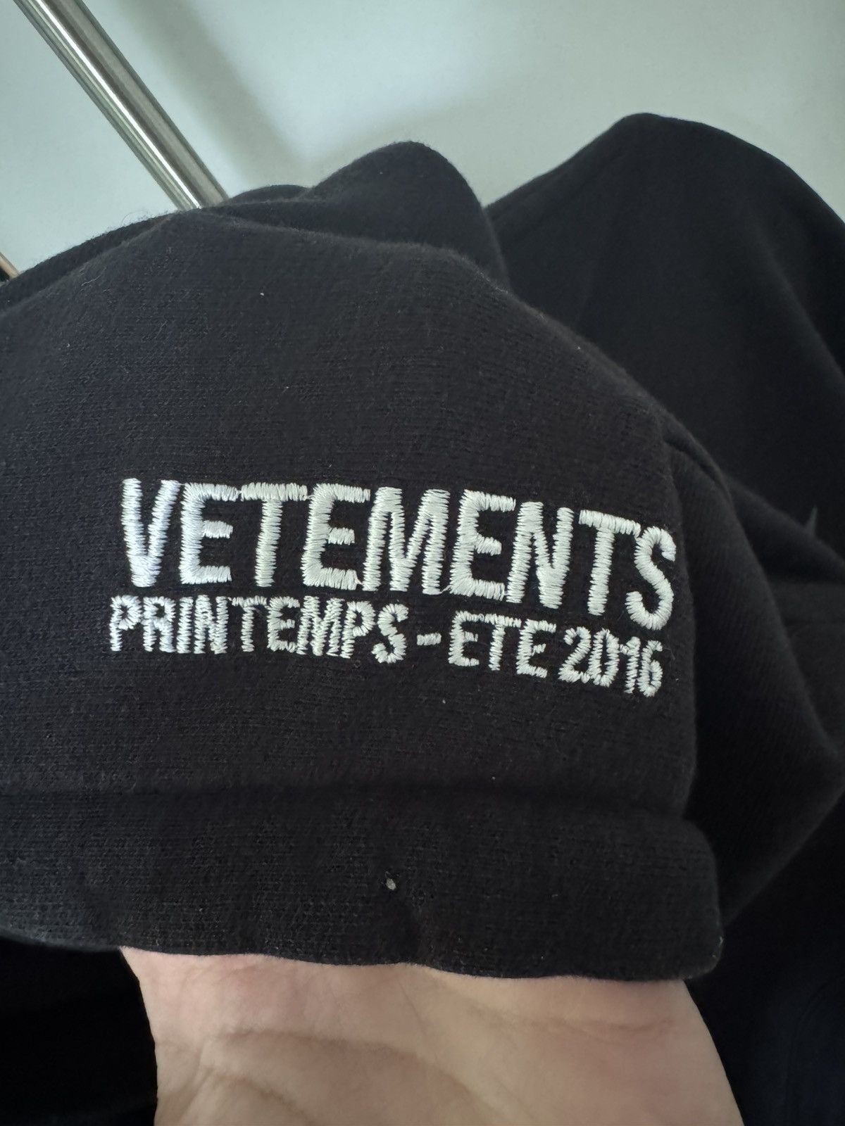 Vetements Vetements Metallic Logo Champion Reversible Cropped Hoodie Size S / US 4 / IT 40 - 6 Thumbnail