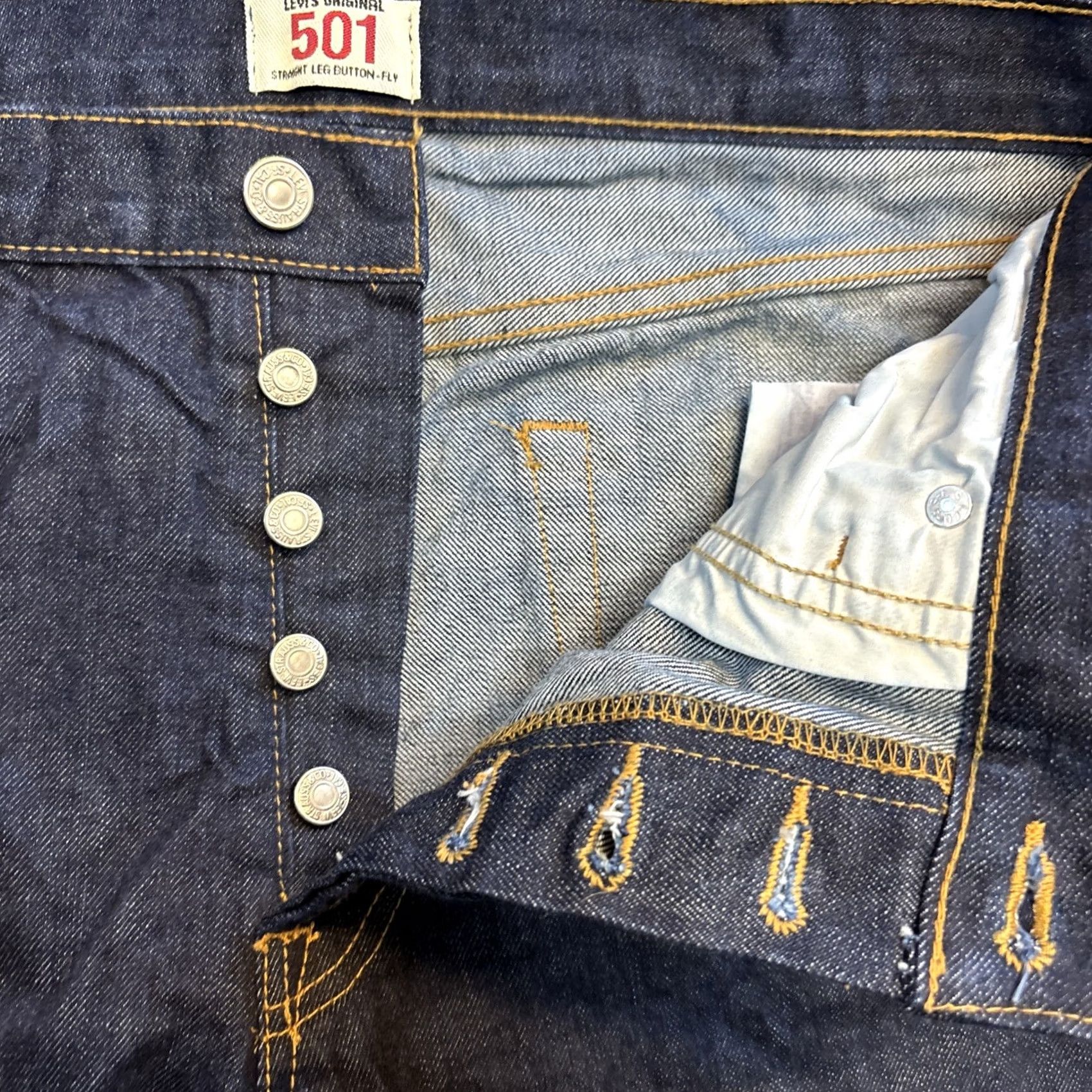 Levi's VINTAGE Levi's 501 Jeans 90s-2000s Mens Button-Fly Red Tab 36x30 Keychain Logo 5-Pocket Denim Blue Straight Size US 36 / EU 52 - 6 Thumbnail