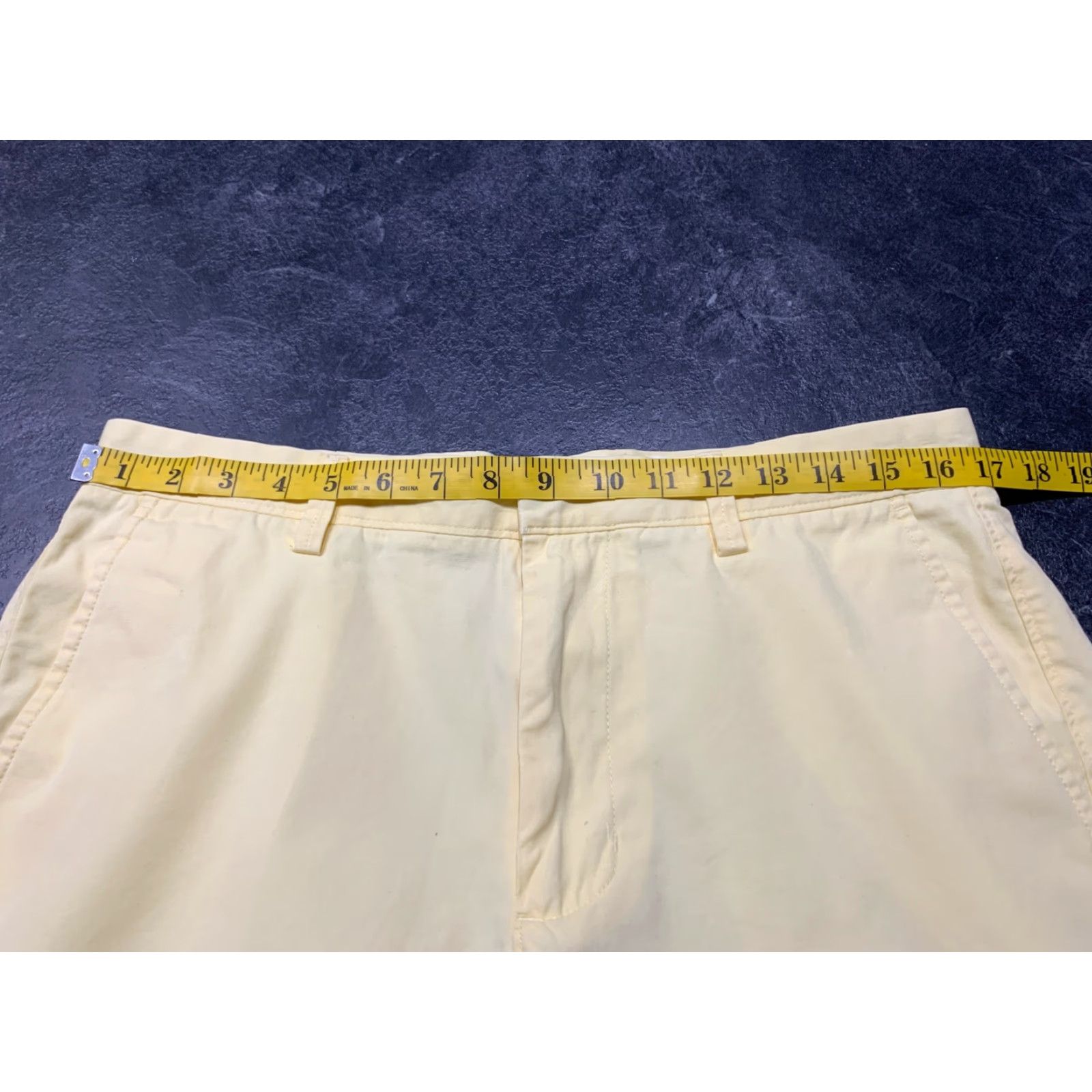 J.Crew J.CREW Chino Shorts Men’s Size 32 Yellow Casual Flat Front Summer Golf Size US 32 / EU 48 - 5 Thumbnail