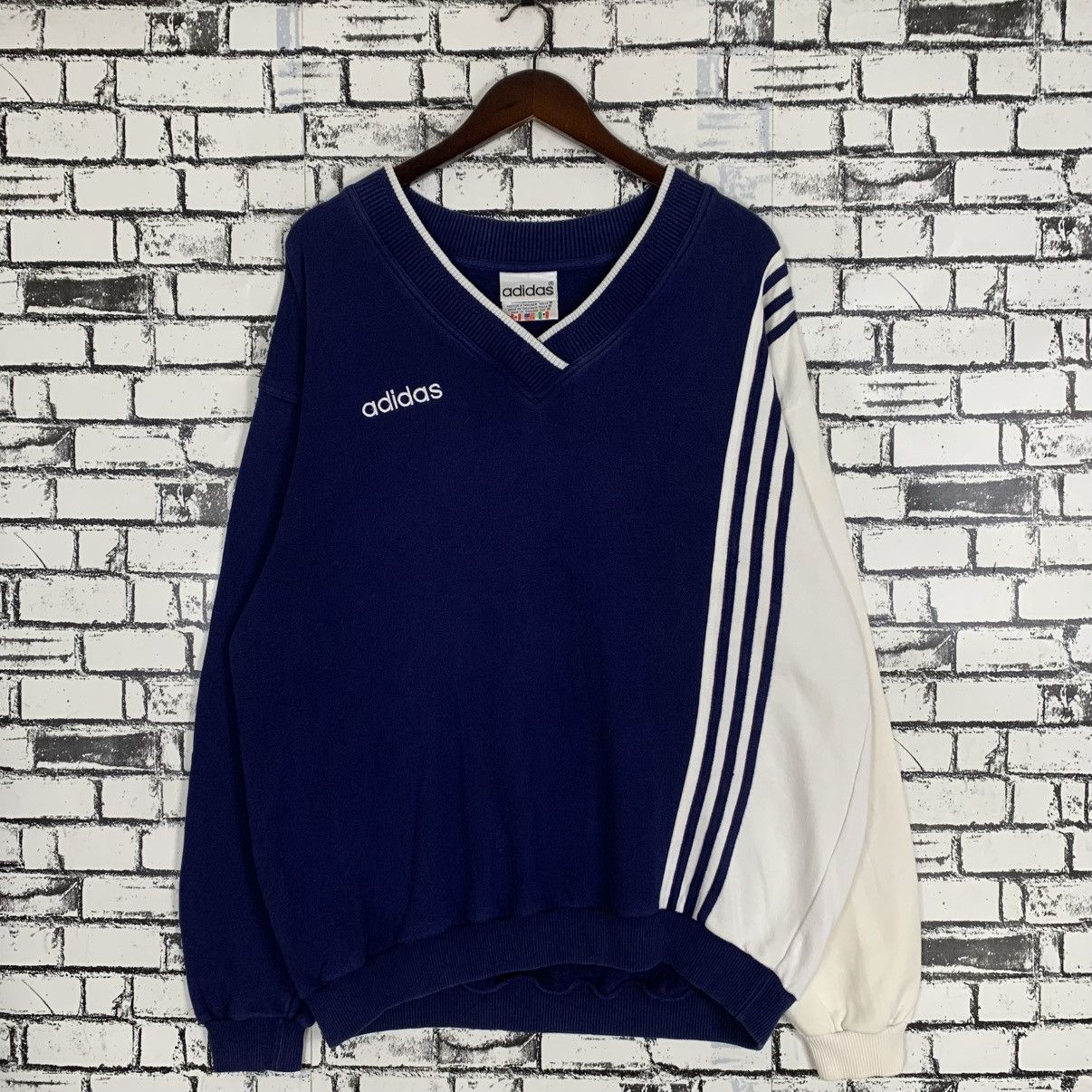 Adidas × Vintage Vintage 90s Sportwear Adidas Embroidery Sweatshirt Size US M / EU 48-50 / 2 - 1 Thumbnail