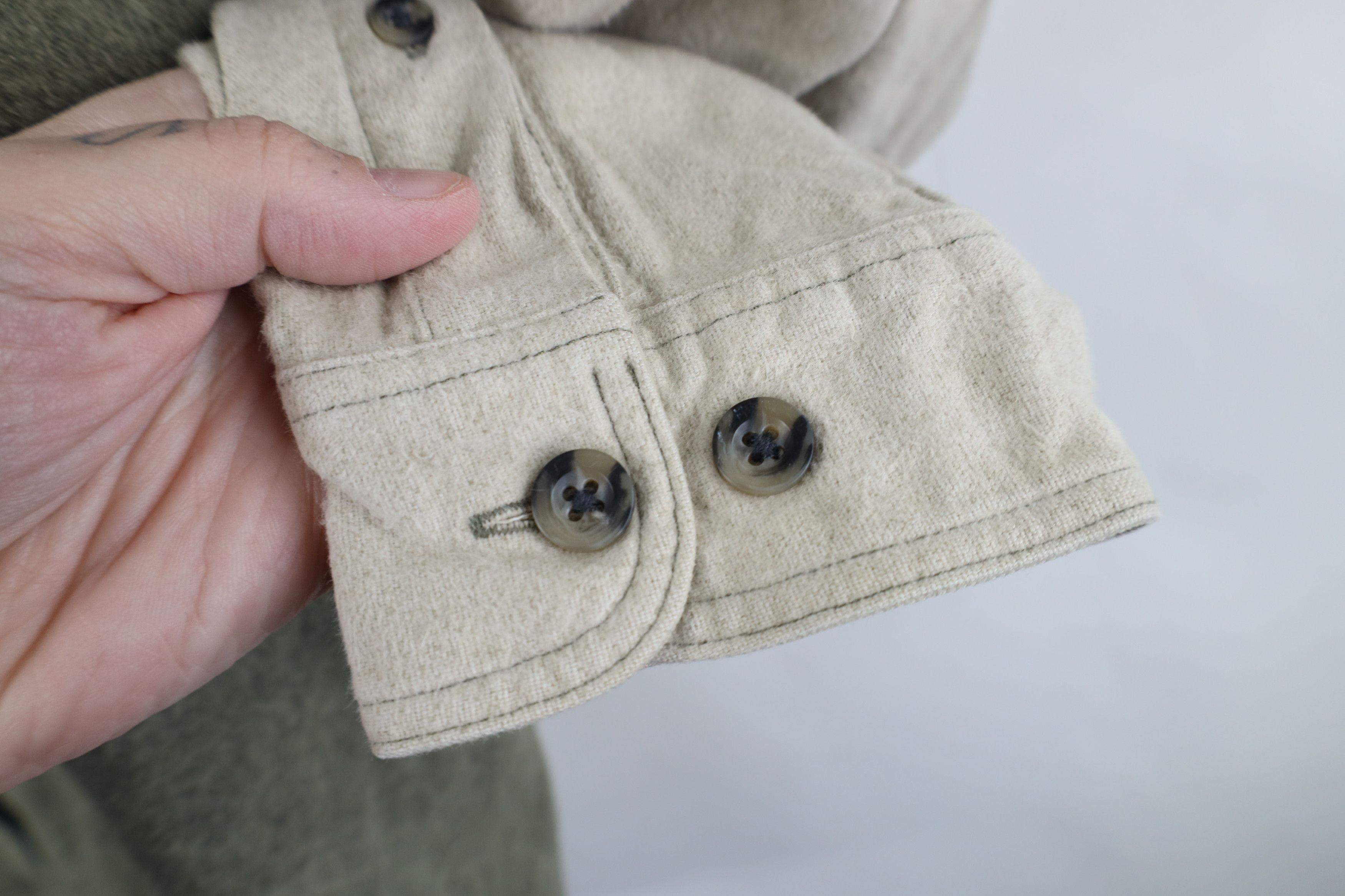 Cabelas Vintage 90s Cabelas Cloth Bear Southwestern Button Shirt Size XL / US 12-14 / IT 48-50 - 6 Thumbnail