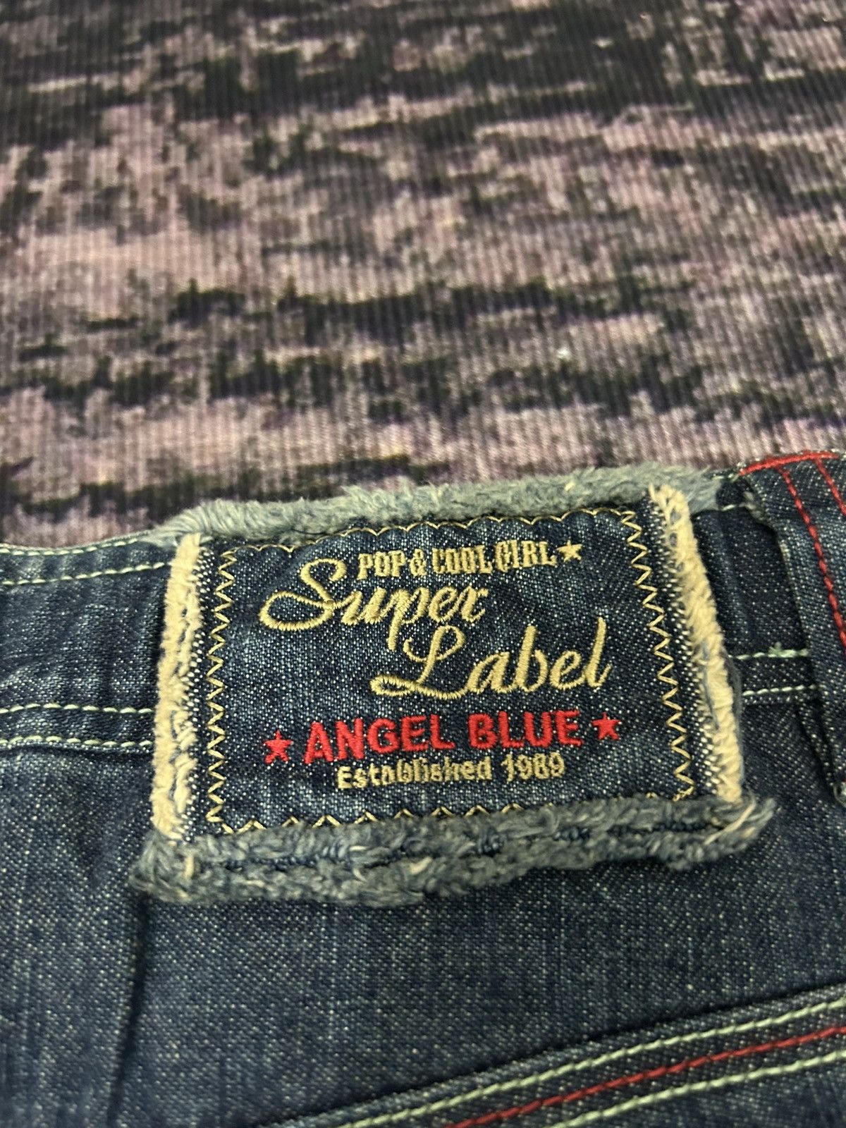 Angel Blue Vintage Angel Blue One Star Pocket Back Wash Flare Jeans Size US 29 - 13 Thumbnail