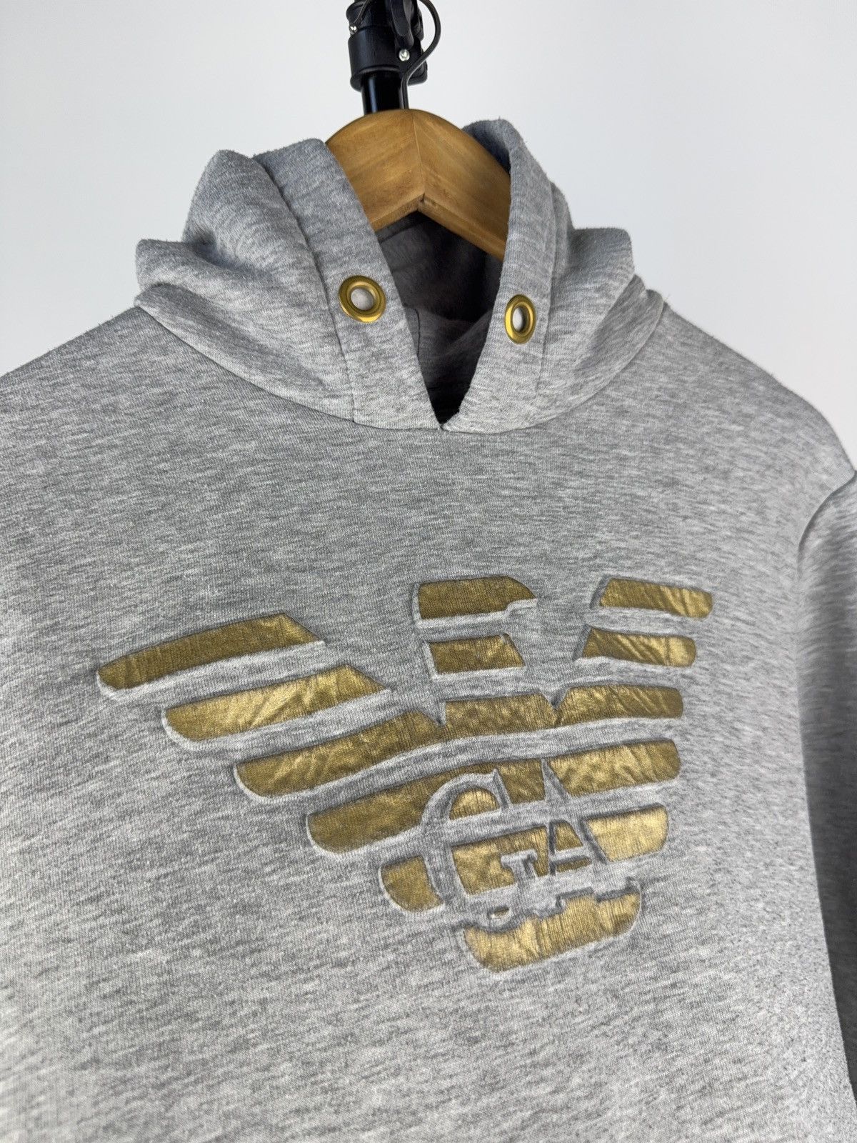 Giorgio Armani Vintage 00s Italy Giorgio Armani Hoodie Grey 3D Gold Logo Size US M / EU 48-50 / 2 - 3 Thumbnail