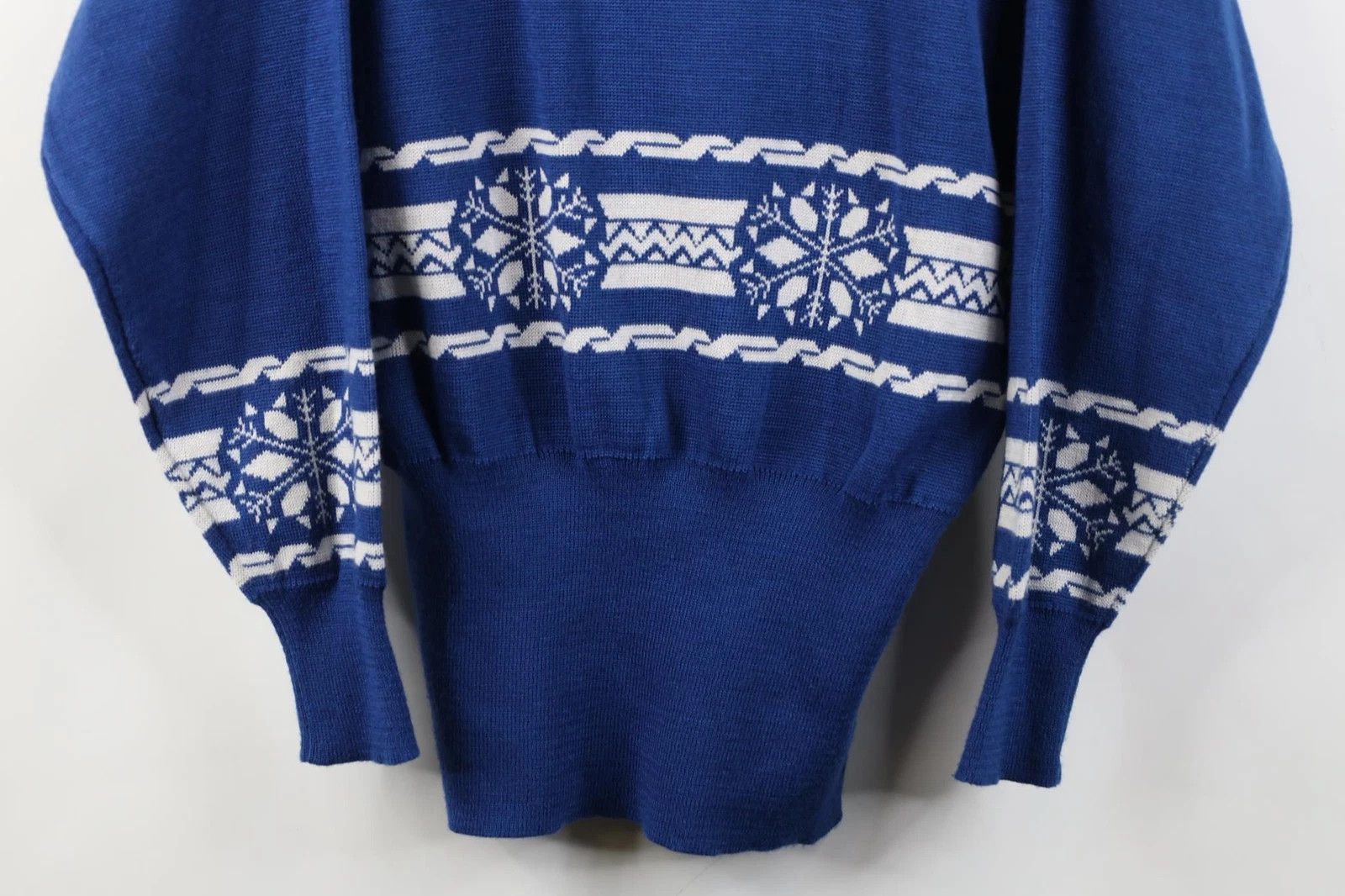 Vintage Vintage 80s 90s Snowflake Fair Isle Turtleneck Sweater Size L / US 10 / IT 46 - 3 Thumbnail