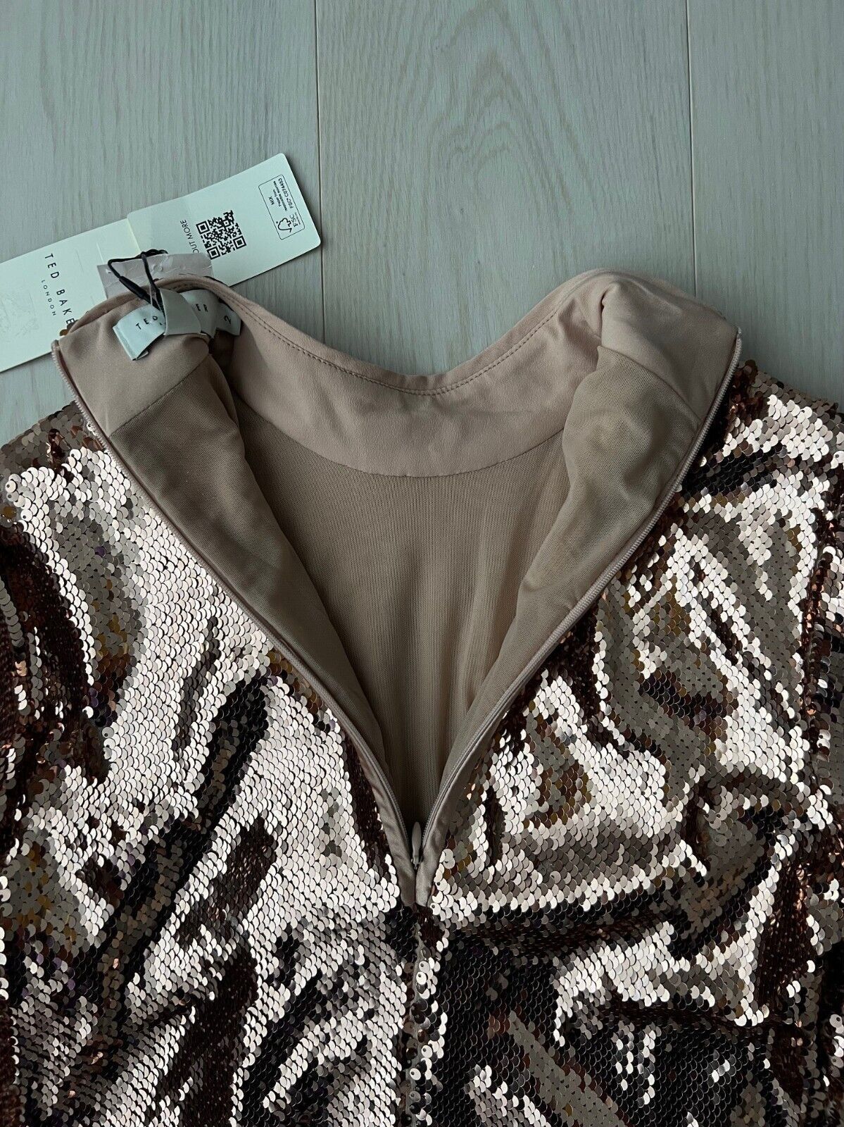 Ted Baker Ted Baker London Lovato Sequin Mock Neck Top Pale Pink ( 2 ) Size XS / US 0-2 / IT 36-38 - 7 Thumbnail
