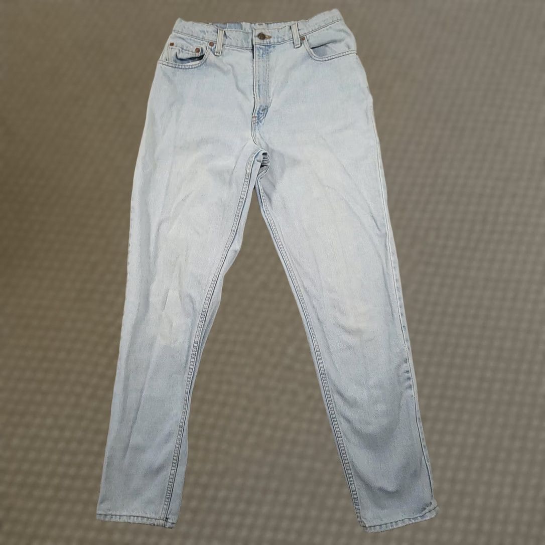 Levi's VINTAGE Levi's 550 Relaxed Tapered Mom Jeans Womens 12 Long Light Wash 90s Jeans Size 34" / US 12 / IT 48 - 1 Thumbnail
