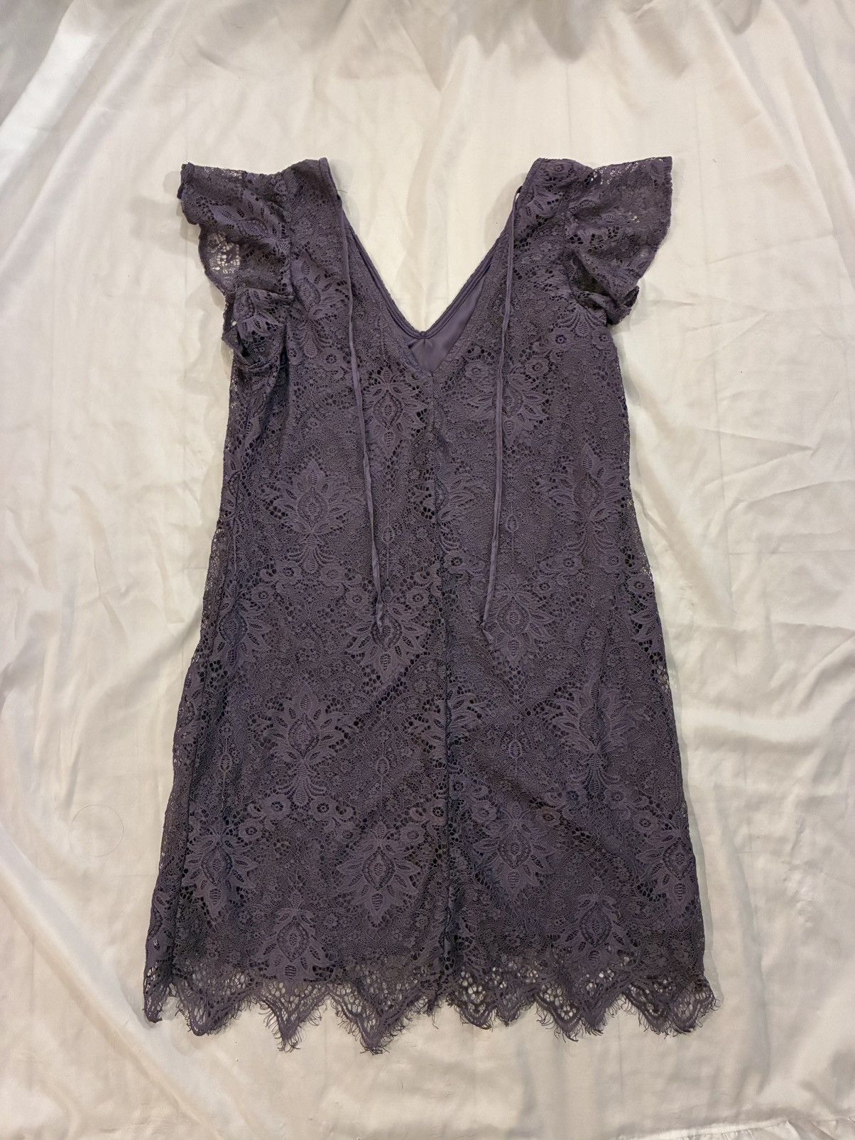 Other Francesca’s Lace Flutter Sleeve Mini Dress Size L / US 10 / IT 46 - 7 Thumbnail