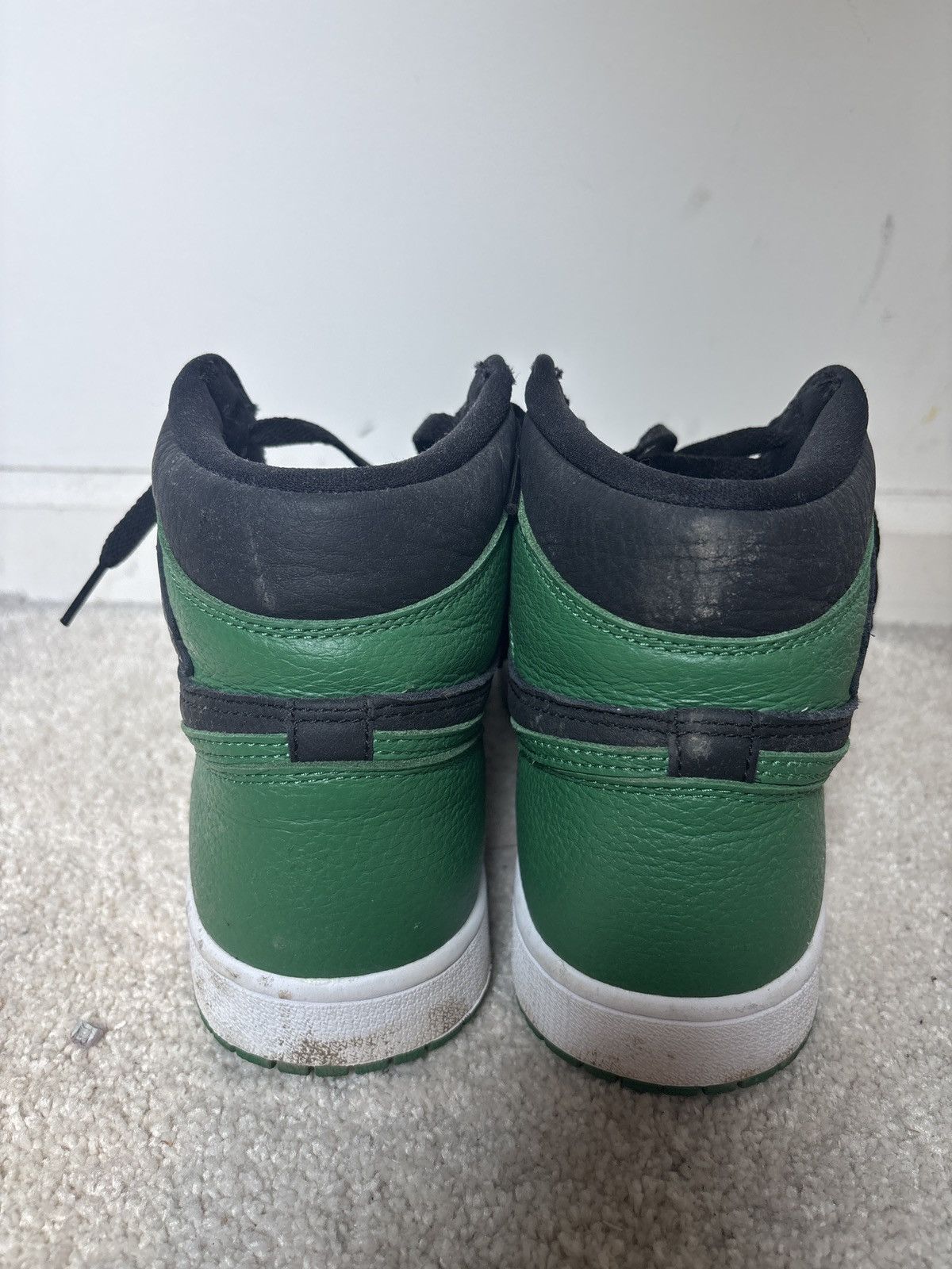 Jordan Brand Jordan 1 Pine Green Black Size US 9 / EU 42 - 2 Thumbnail