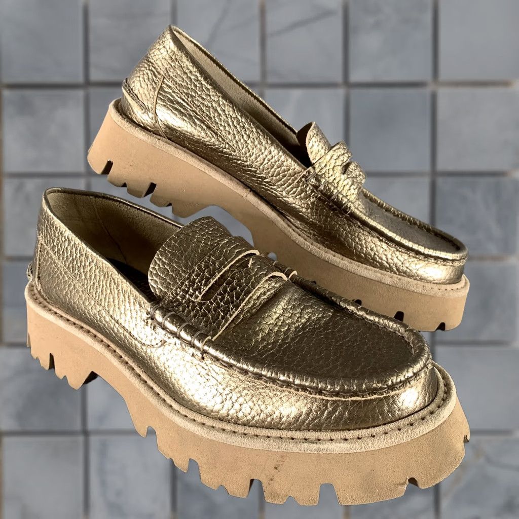 Pedro Garcia PEDRO GARCIA Loafer Flats Size 8 Gold Tan Metallic Pebble Grain Size US 8 / IT 38 - 1 Thumbnail