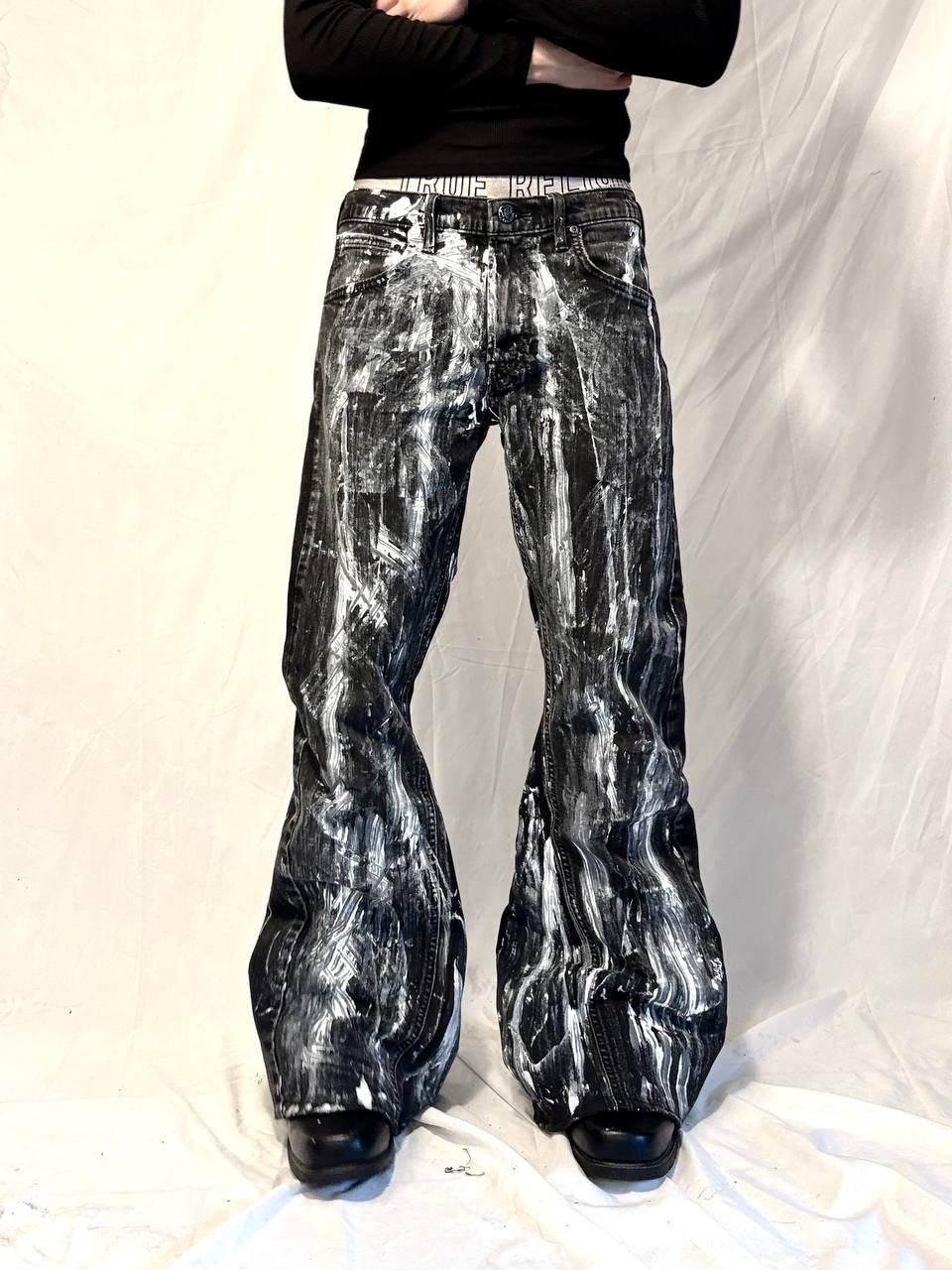 Japanese Brand Custom Black Baggy Distressed Jeans Painted Wide Leg Size US 36 / EU 52 - 1 Thumbnail