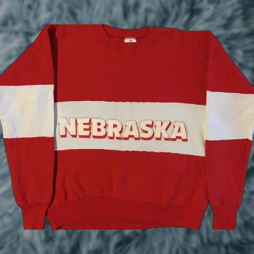 Vintage VINTAGE Cornhuskers 80s University Of Nebraska Faded Fiesta Bowl Sweatshirt Hoodie XS Red Football Size US XS / EU 42 / 0 - 1 Thumbnail