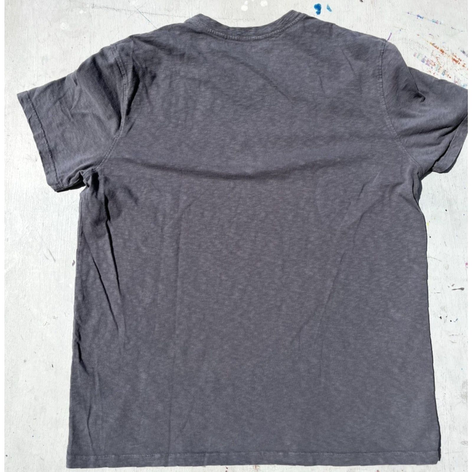 Vintage American Giant T-Shirt Gray Solid L Men V-Neck USA Low Key 90s City Classic Sports USA Shirt Size US L / EU 52-54 / 3 - 7 Thumbnail