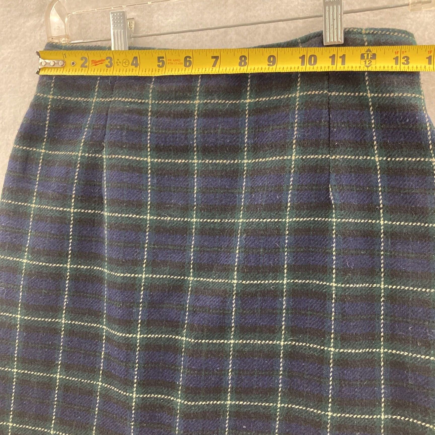 Camel VINTAGE Red Camel Plaid Skirt Womens Size 7 Wool Blend 90s Knee Length Straight Skirt Womens Size 28" / US 6 / IT 42 - 3 Thumbnail