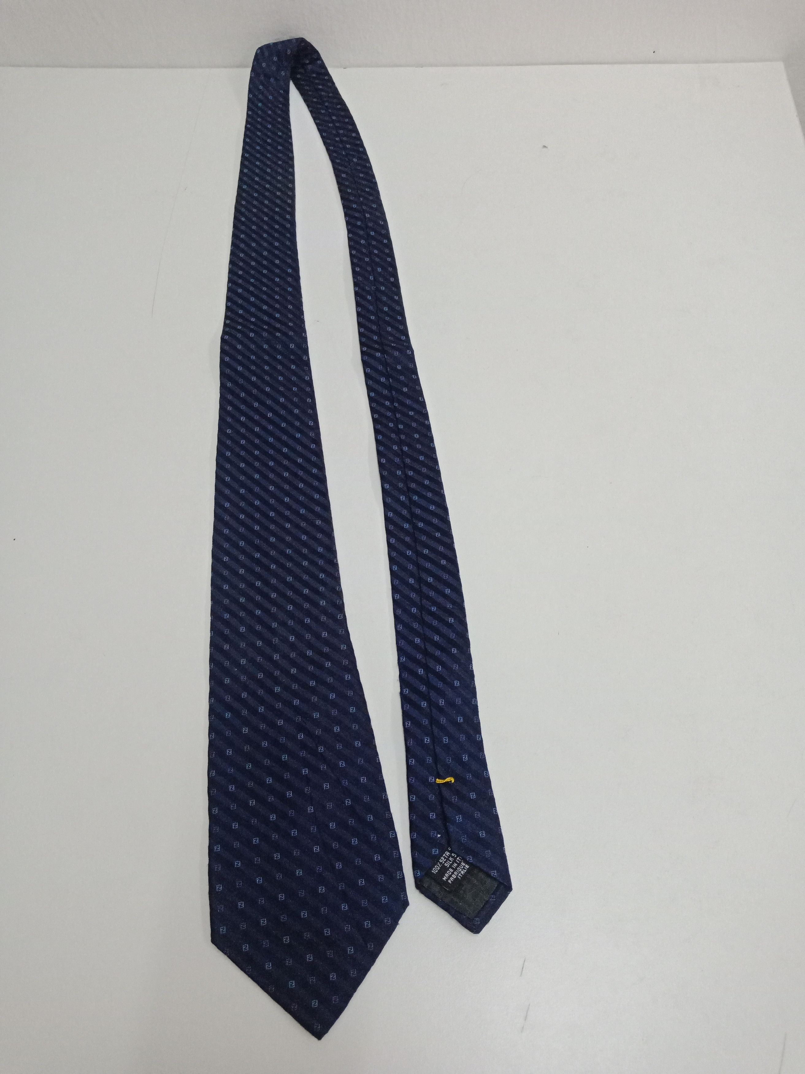Fendi Fendi Monogram 100% Silk Made in Italy Size ONE SIZE - 1 Thumbnail