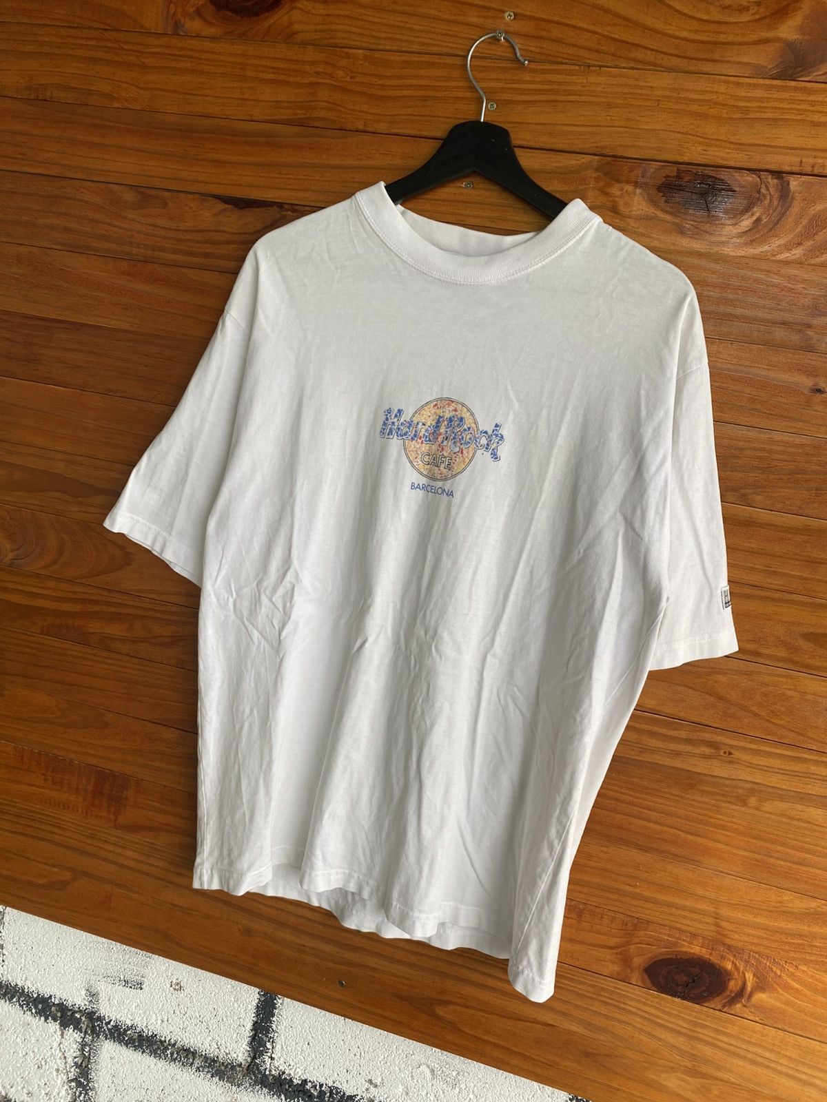 Hard Rock Cafe Vintage 90s Hard Rock Cafe Barcelona Heavy Tee –Unisex White Size US M / EU 48-50 / 2 - 6 Thumbnail