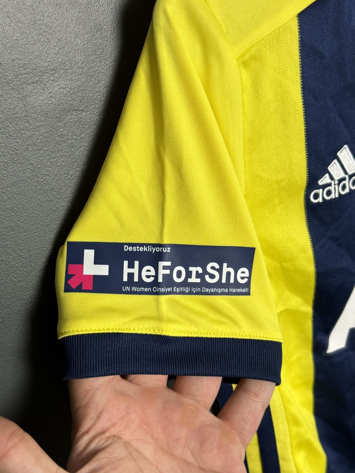 Adidas KIDS New Fenerbahce 20/21 Home Football Jersey T-Shirt Size US XS / EU 42 / 0 - 6 Thumbnail