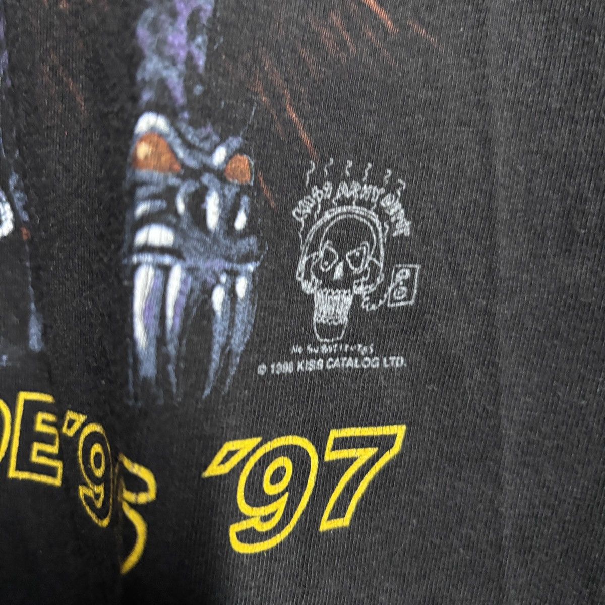 KISS Vtg 90s kiss tour tees single stitched Size US L / EU 52-54 / 3 - 4 Thumbnail