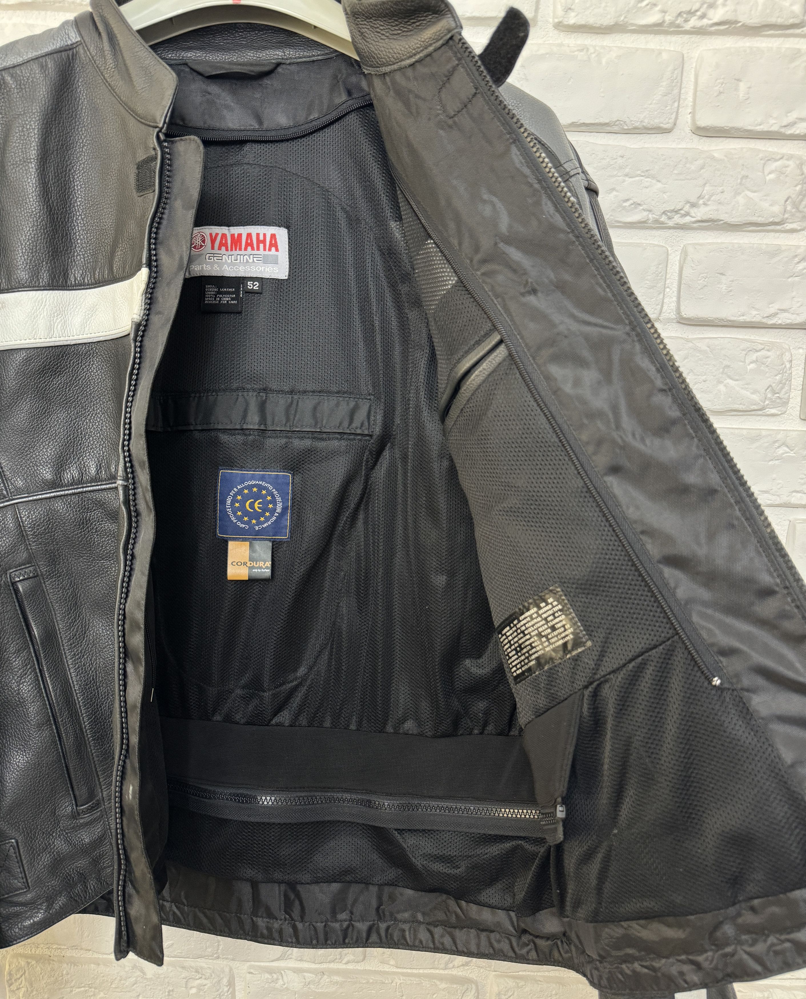 Vintage Yamaha Racing Geniune Leather Jacket Black Big Logo Size 52 Size US L / EU 52-54 / 3 - 8 Thumbnail